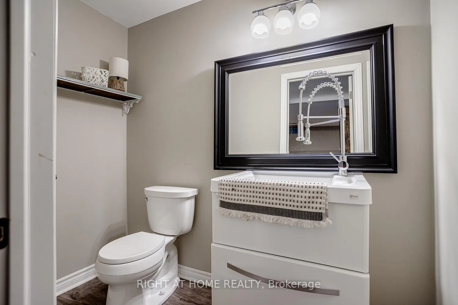 Photo 25 of 57 Sherrington Drive, Scugog, Port Perry — HOMEH