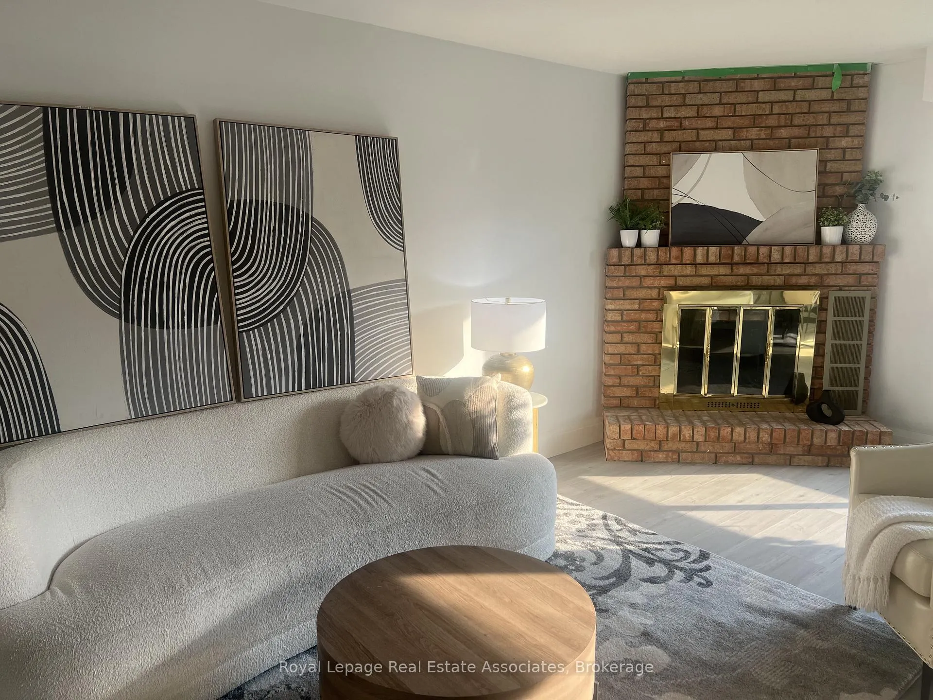 Photo 4 of 40 Langston Drive, Brampton, Madoc — HOMEH