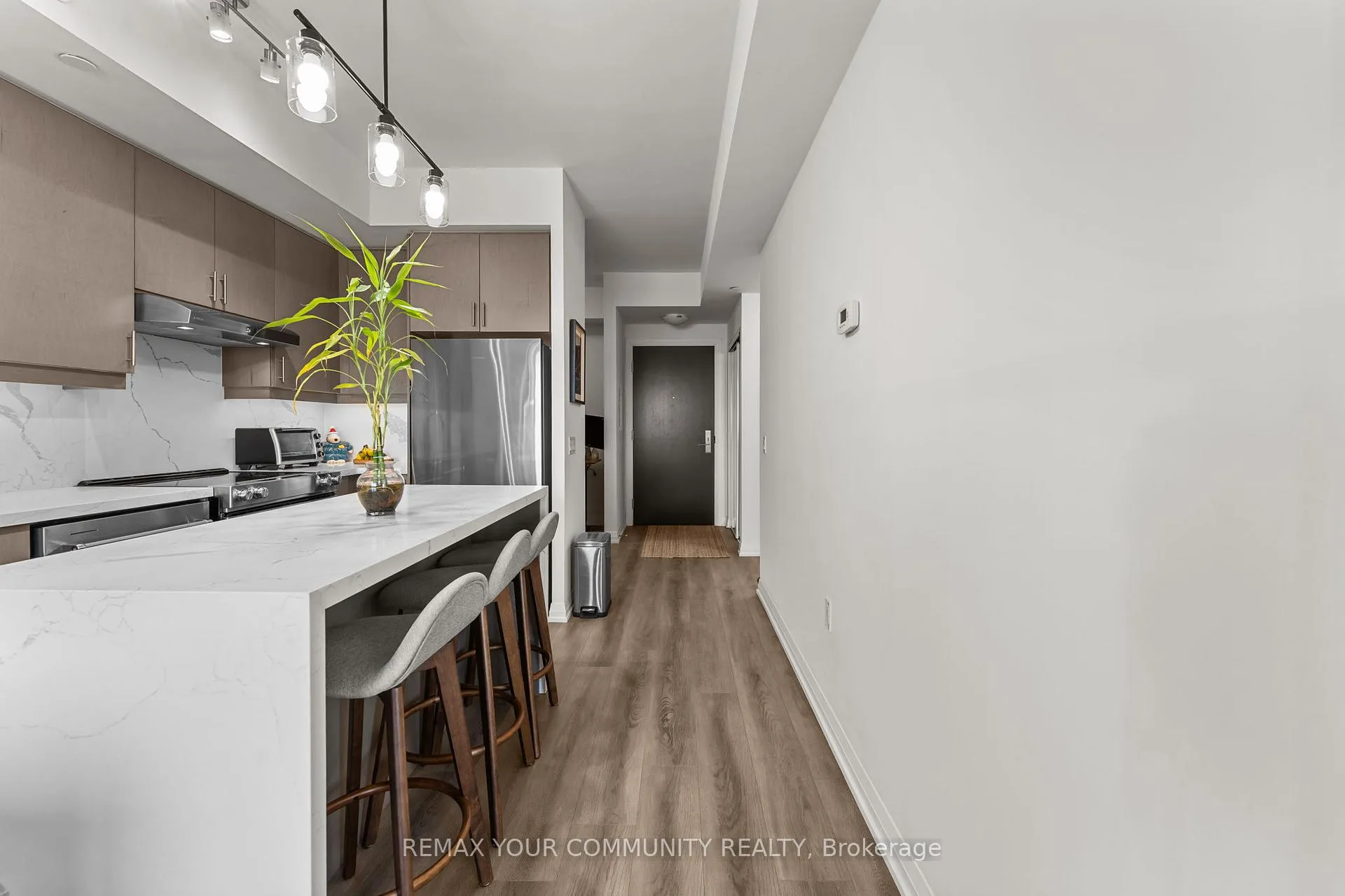Photo 4 of Unit 429, 9000 Jane Street, Vaughan, Vellore Village — HOMEH