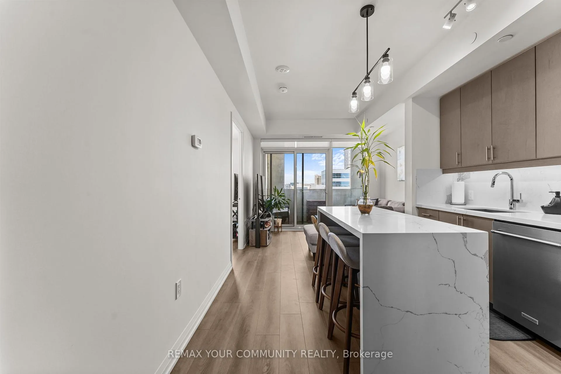 Photo 7 of Unit 429, 9000 Jane Street, Vaughan, Vellore Village — HOMEH