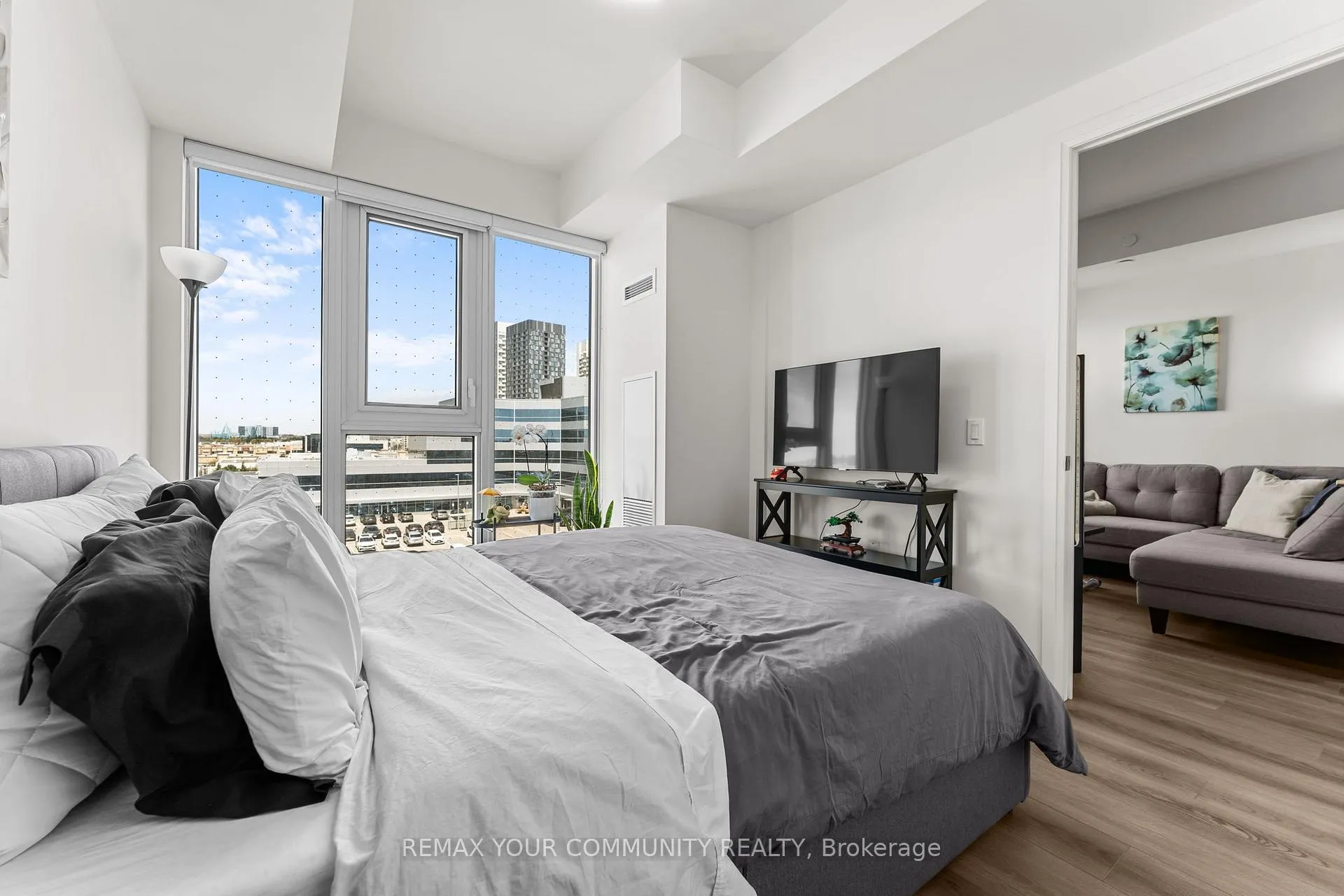 Photo 19 of Unit 429, 9000 Jane Street, Vaughan, Vellore Village — HOMEH