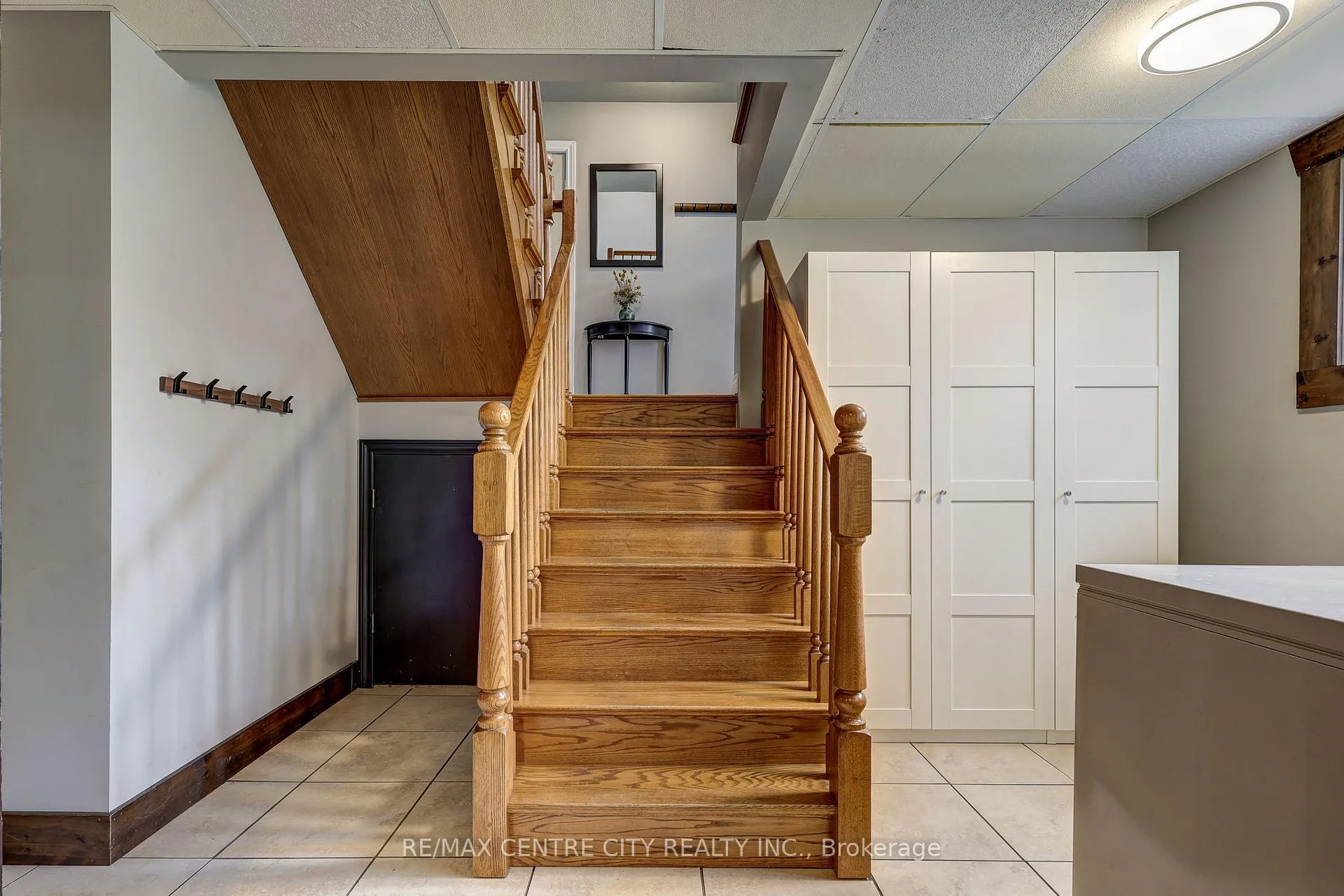Photo 23 of 43 Sinclair Crescent, Aylmer — HOMEH