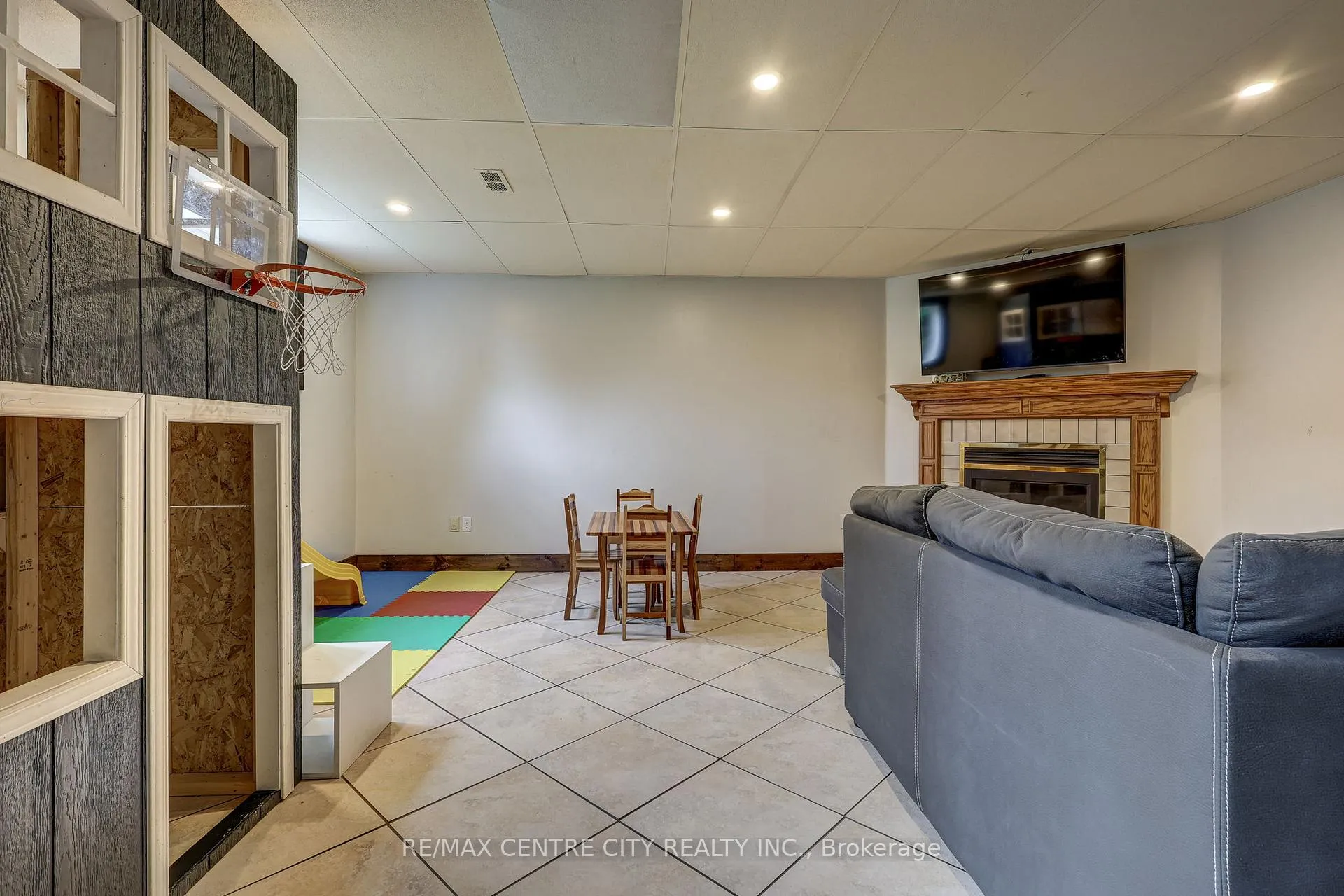 Photo 24 of 43 Sinclair Crescent, Aylmer — HOMEH