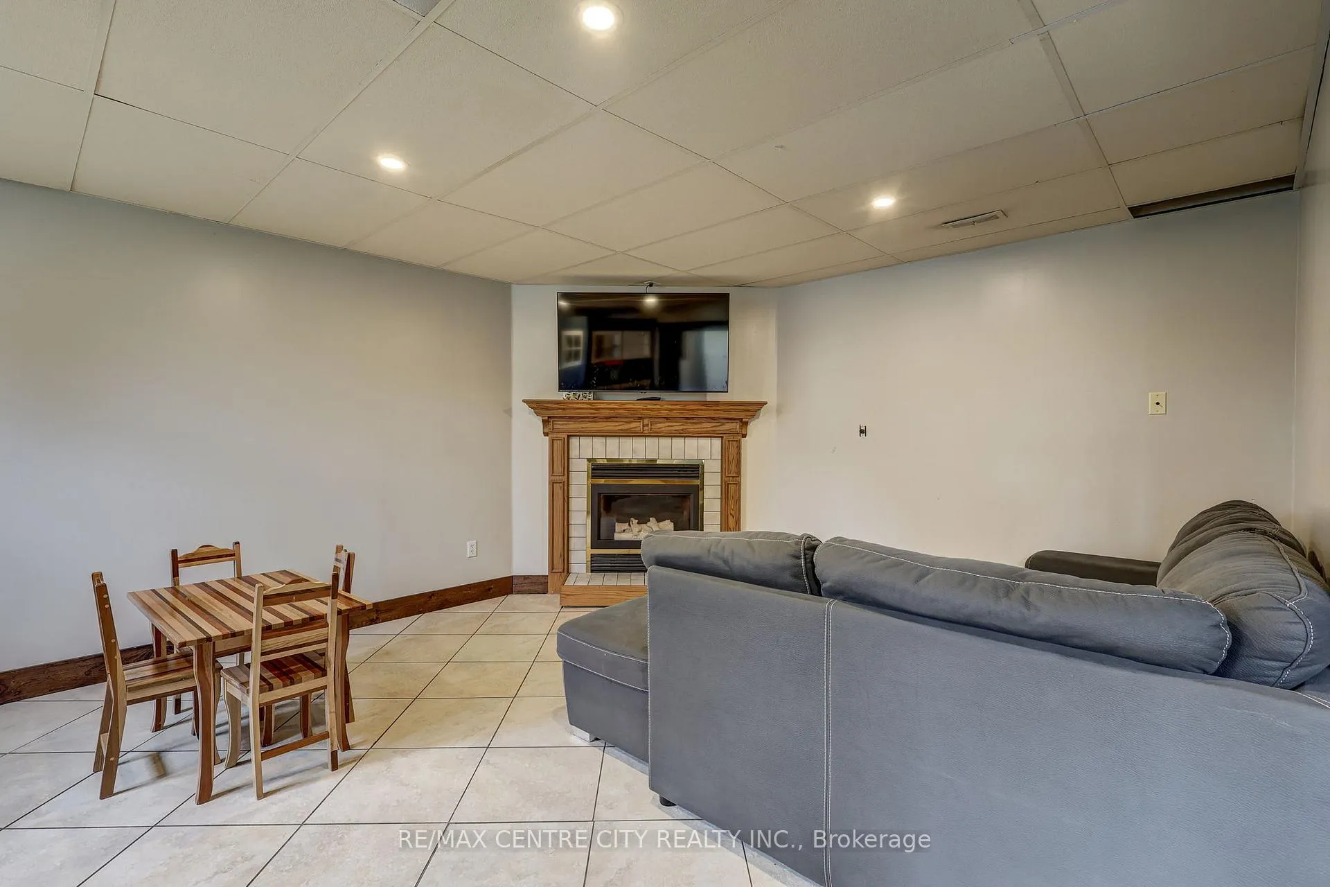 Photo 25 of 43 Sinclair Crescent, Aylmer — HOMEH