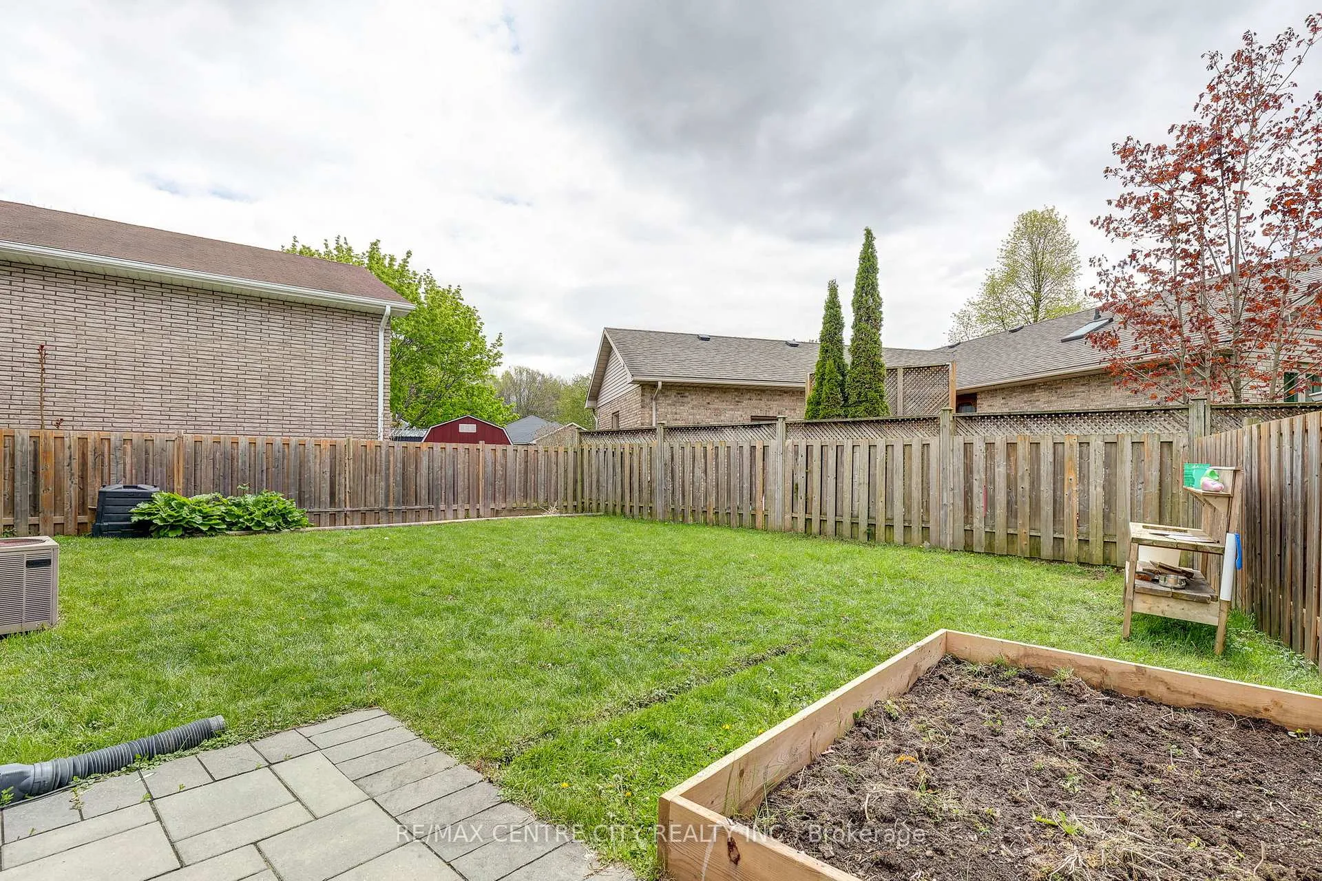 Photo 38 of 43 Sinclair Crescent, Aylmer — HOMEH