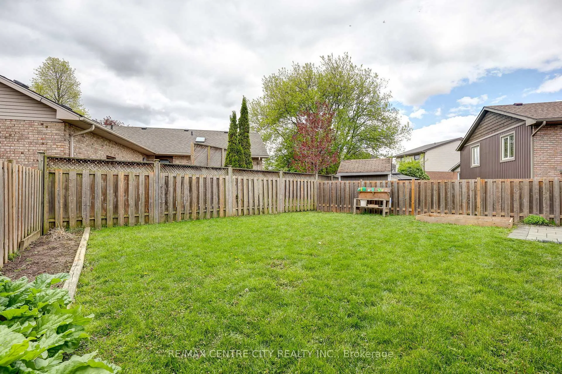 Photo 40 of 43 Sinclair Crescent, Aylmer — HOMEH