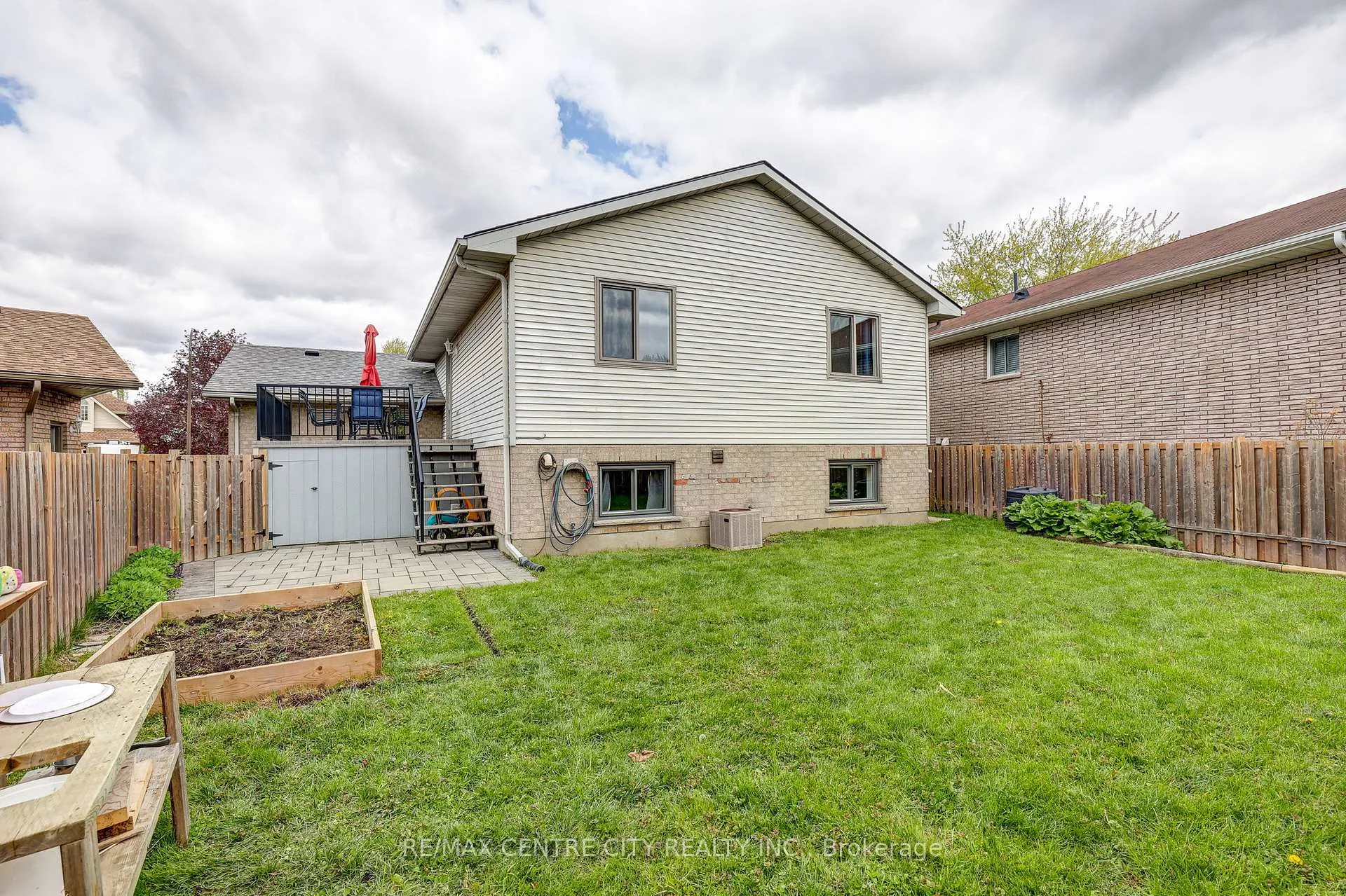 Photo 42 of 43 Sinclair Crescent, Aylmer — HOMEH