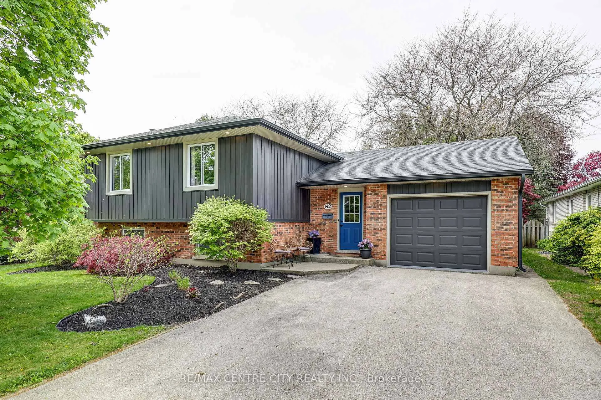 Photo 1 of 142 Dufferin Street, Aylmer — HOMEH
