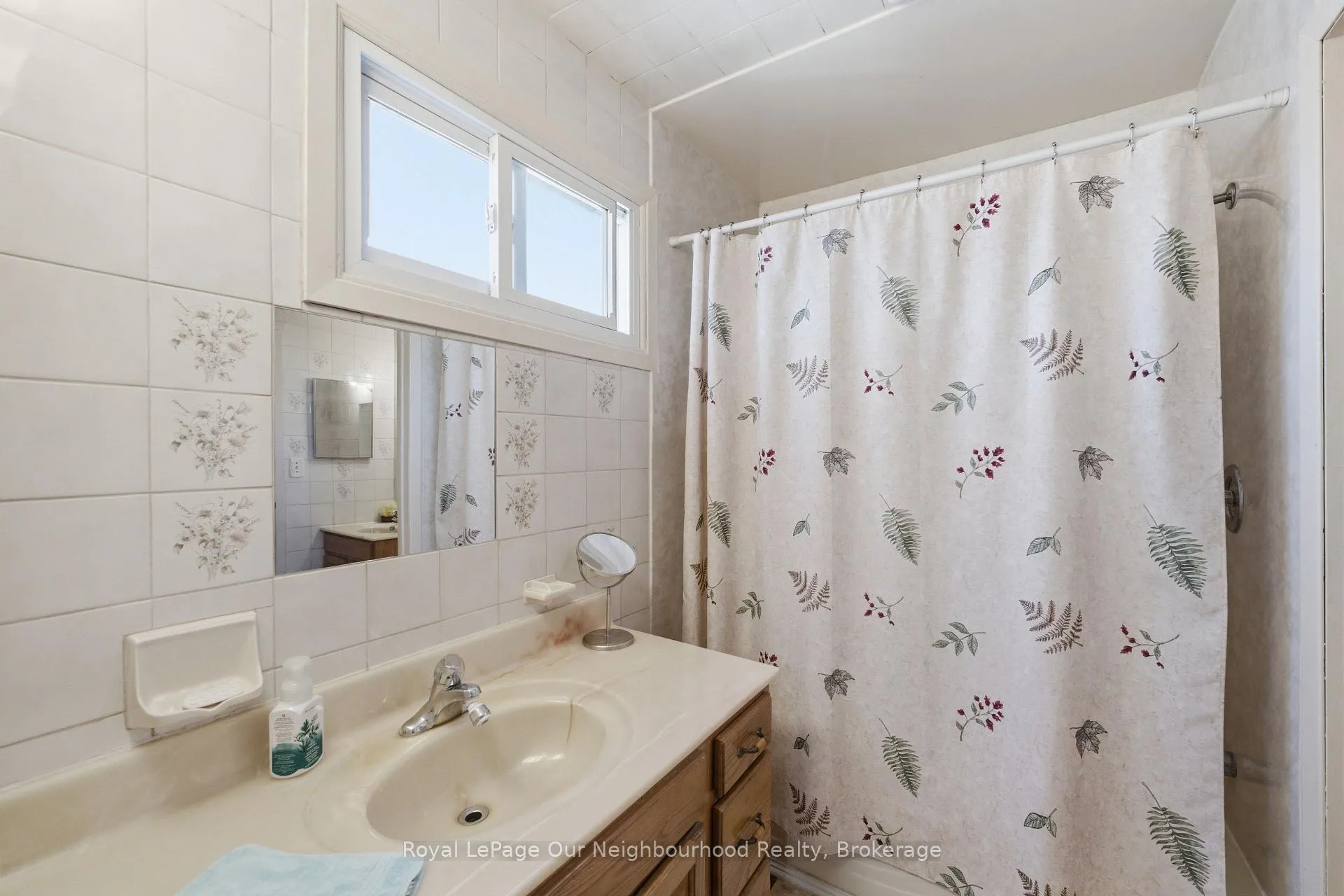 Photo 19 of 10 Calgary Road, Port Hope — HOMEH