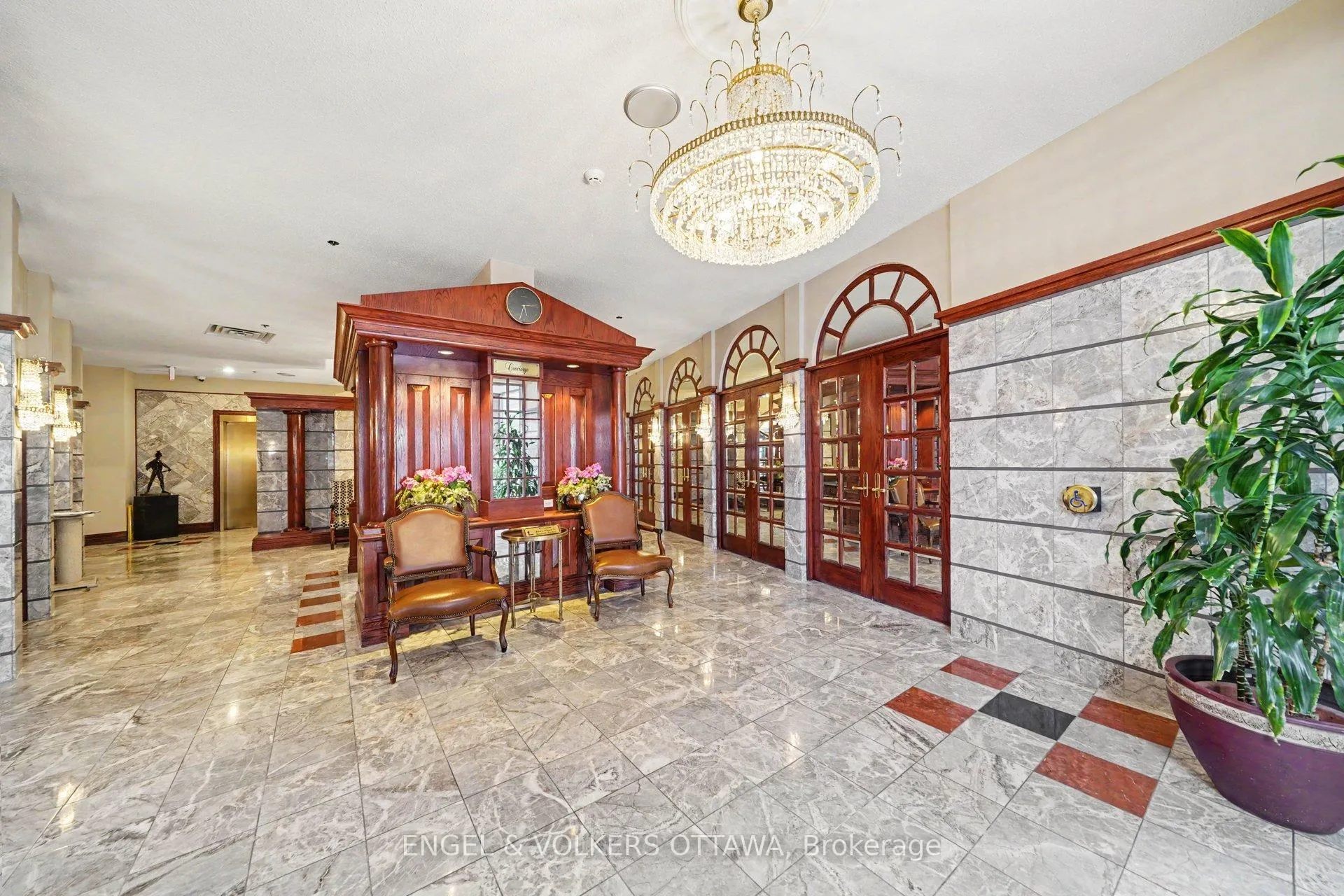 Photo 5 of Unit 802, 1480 Riverside Drive, Ottawa, Riverview Park — HOMEH