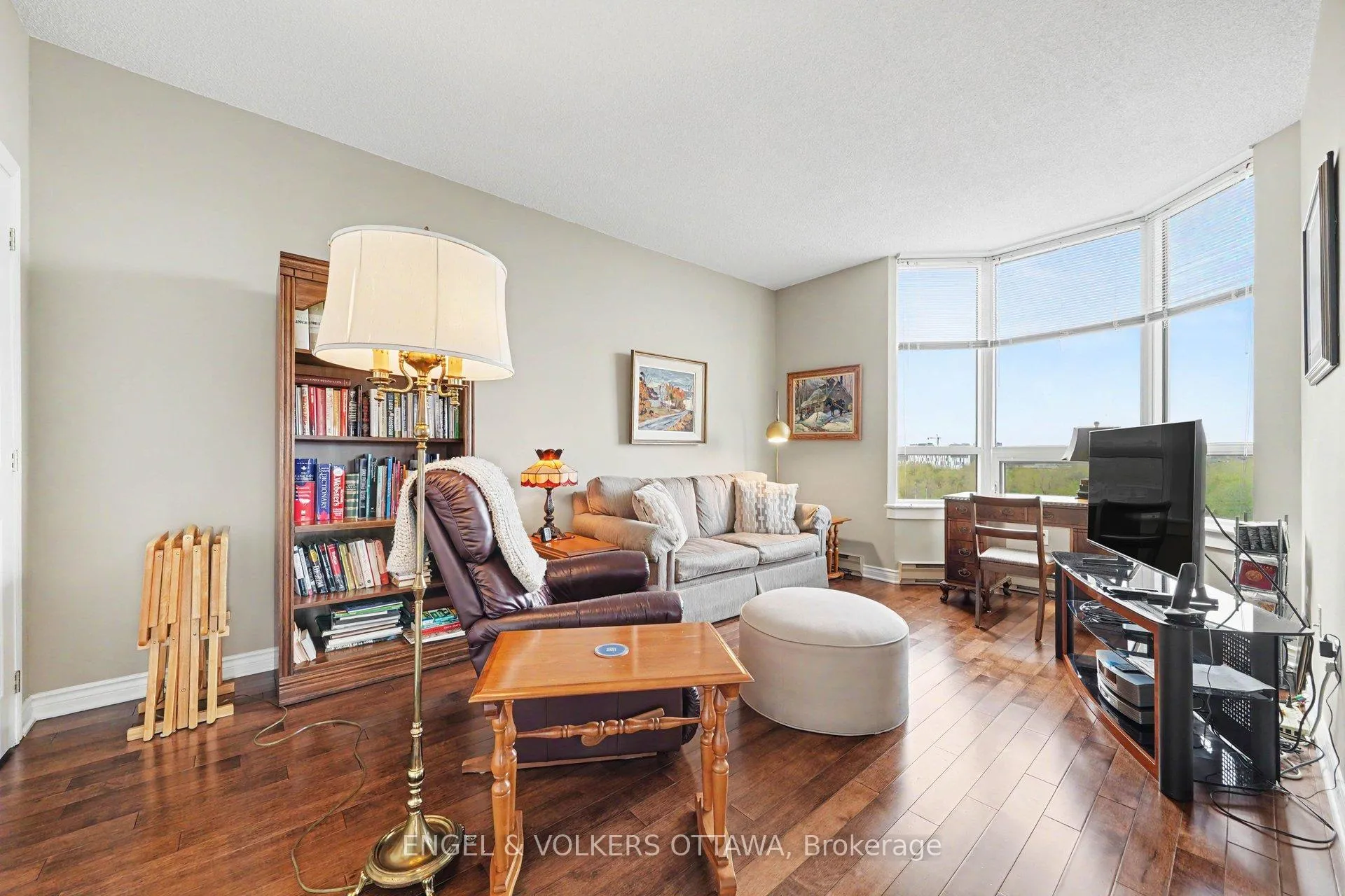 Photo 13 of Unit 802, 1480 Riverside Drive, Ottawa, Riverview Park — HOMEH