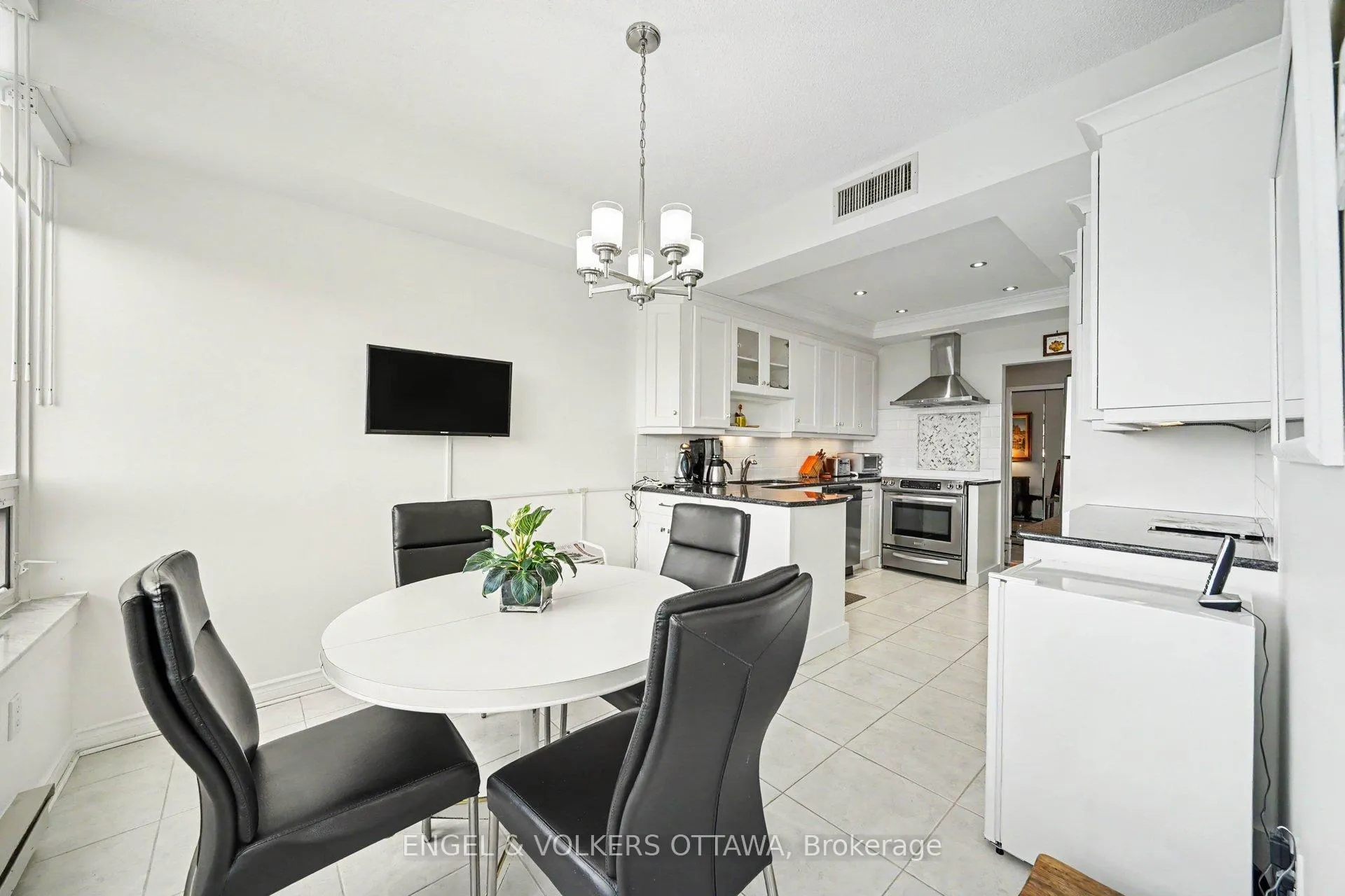 Photo 14 of Unit 802, 1480 Riverside Drive, Ottawa, Riverview Park — HOMEH