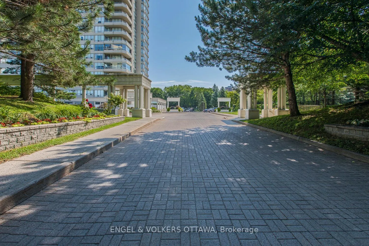 Photo 32 of Unit 802, 1480 Riverside Drive, Ottawa, Riverview Park — HOMEH