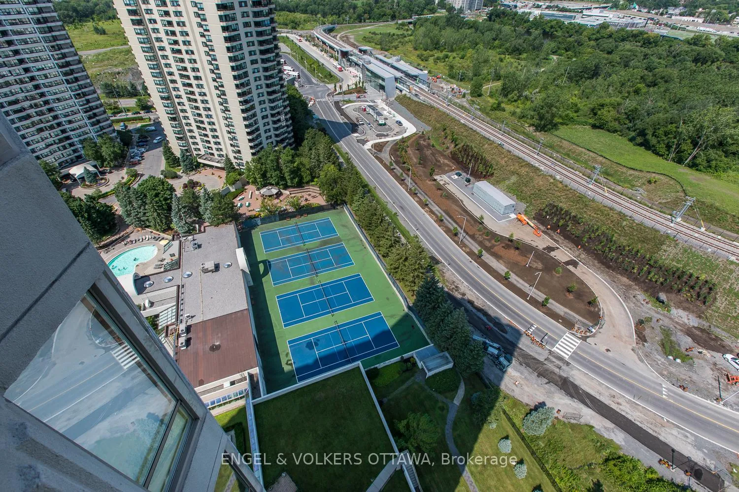 Photo 46 of Unit 802, 1480 Riverside Drive, Ottawa, Riverview Park — HOMEH