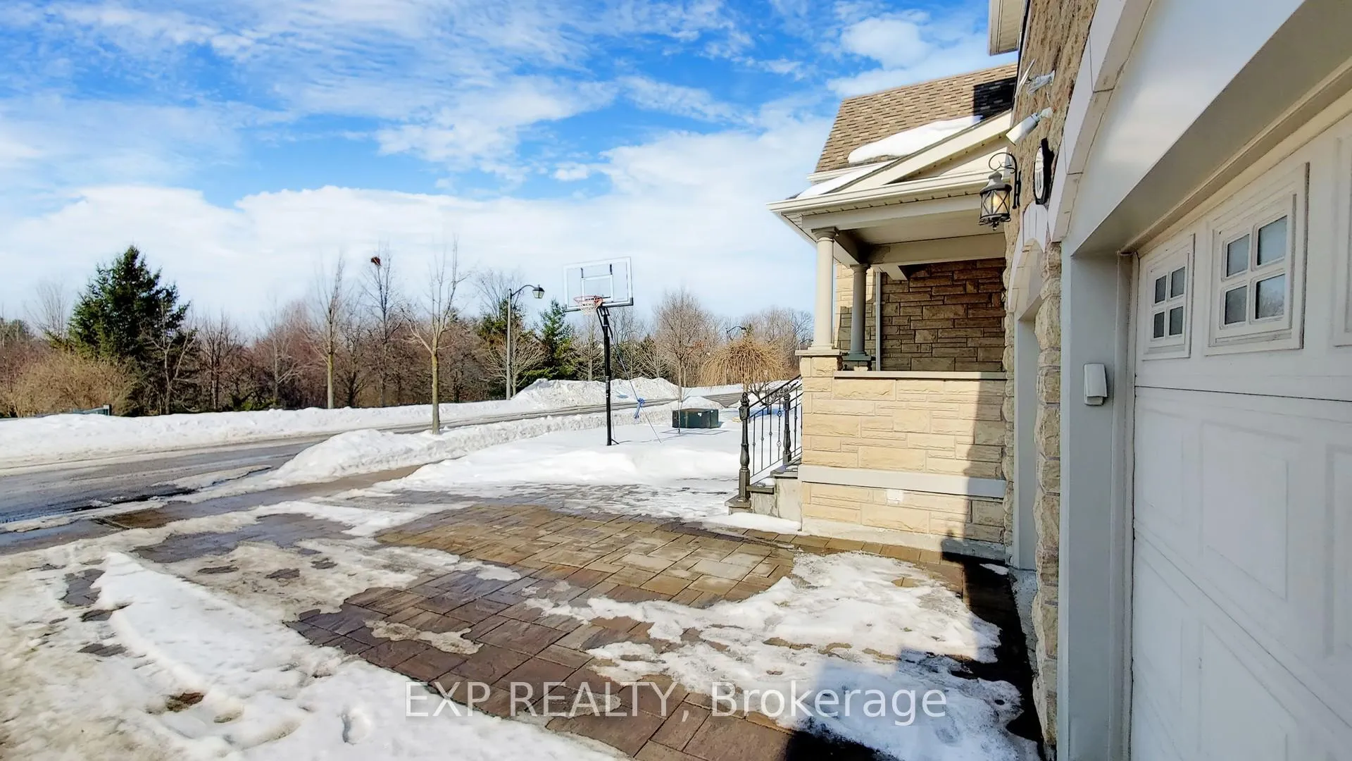 Photo 5 of 71 Golden Meadow Drive, Markham, Wismer — HOMEH