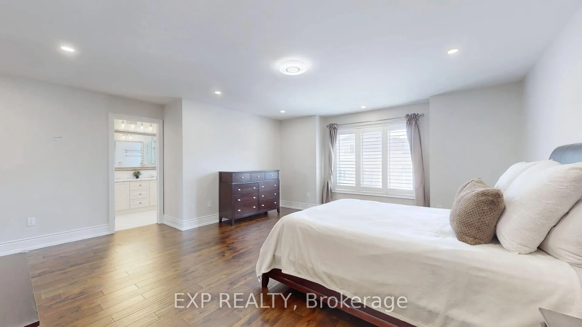 Photo 24 of 71 Golden Meadow Drive, Markham, Wismer — HOMEH