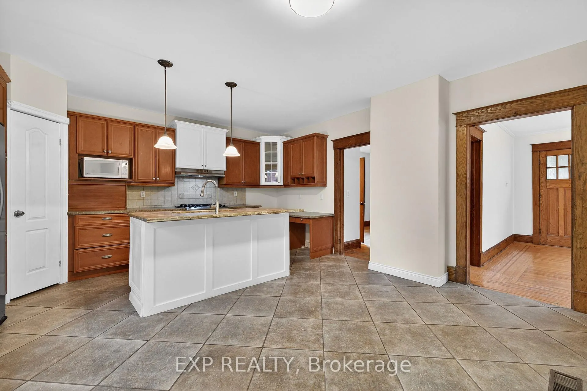 Photo 8 of 48 Stirling Avenue N, Kitchener — HOMEH