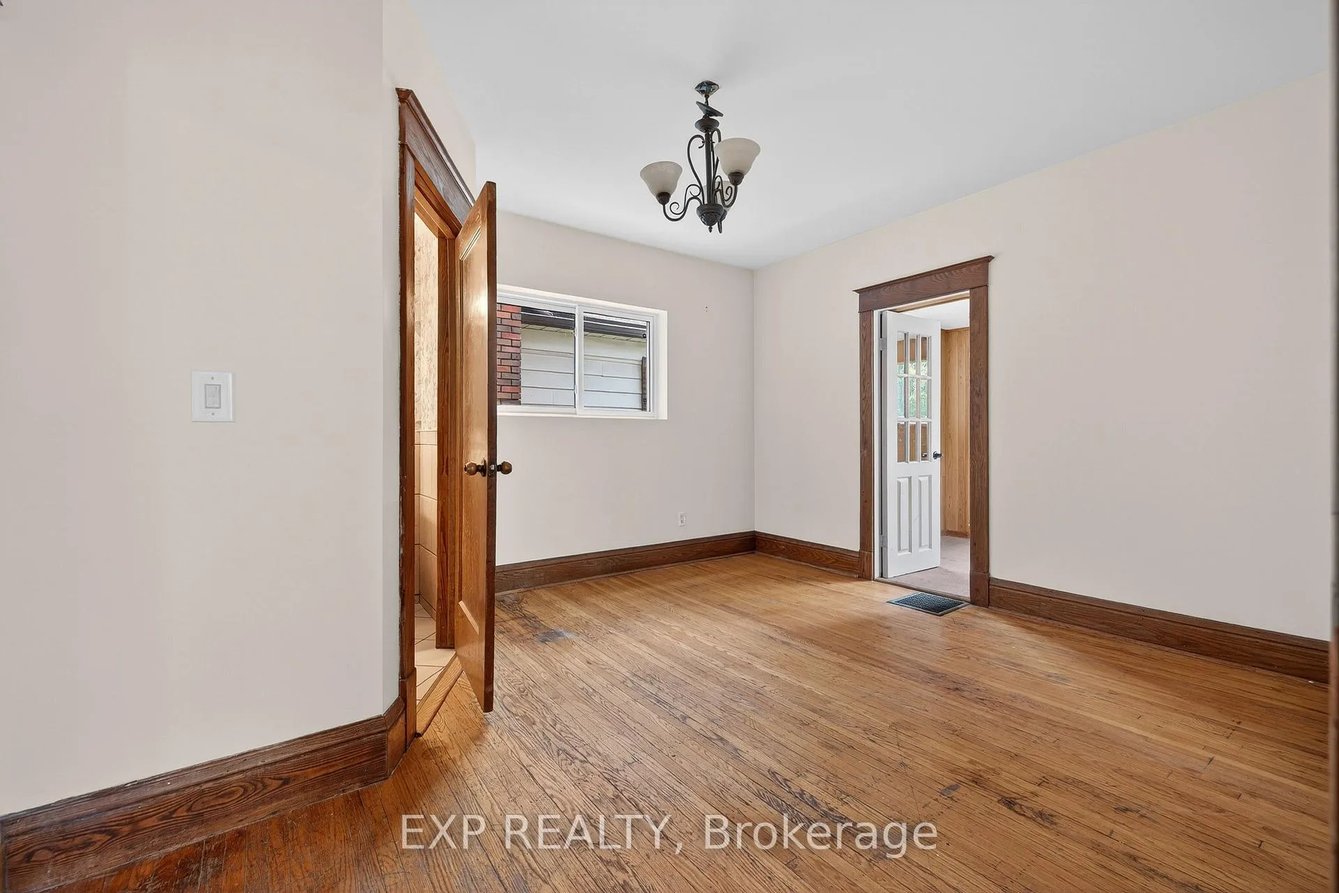 Photo 11 of 48 Stirling Avenue N, Kitchener — HOMEH