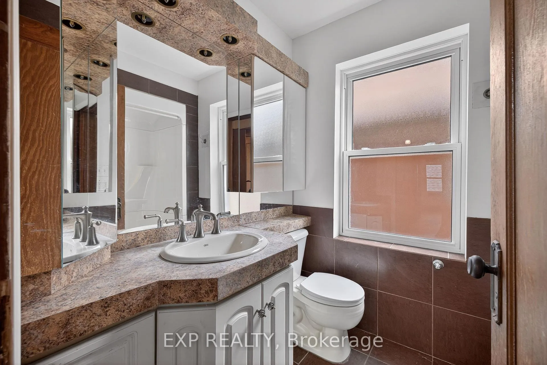 Photo 22 of 48 Stirling Avenue N, Kitchener — HOMEH