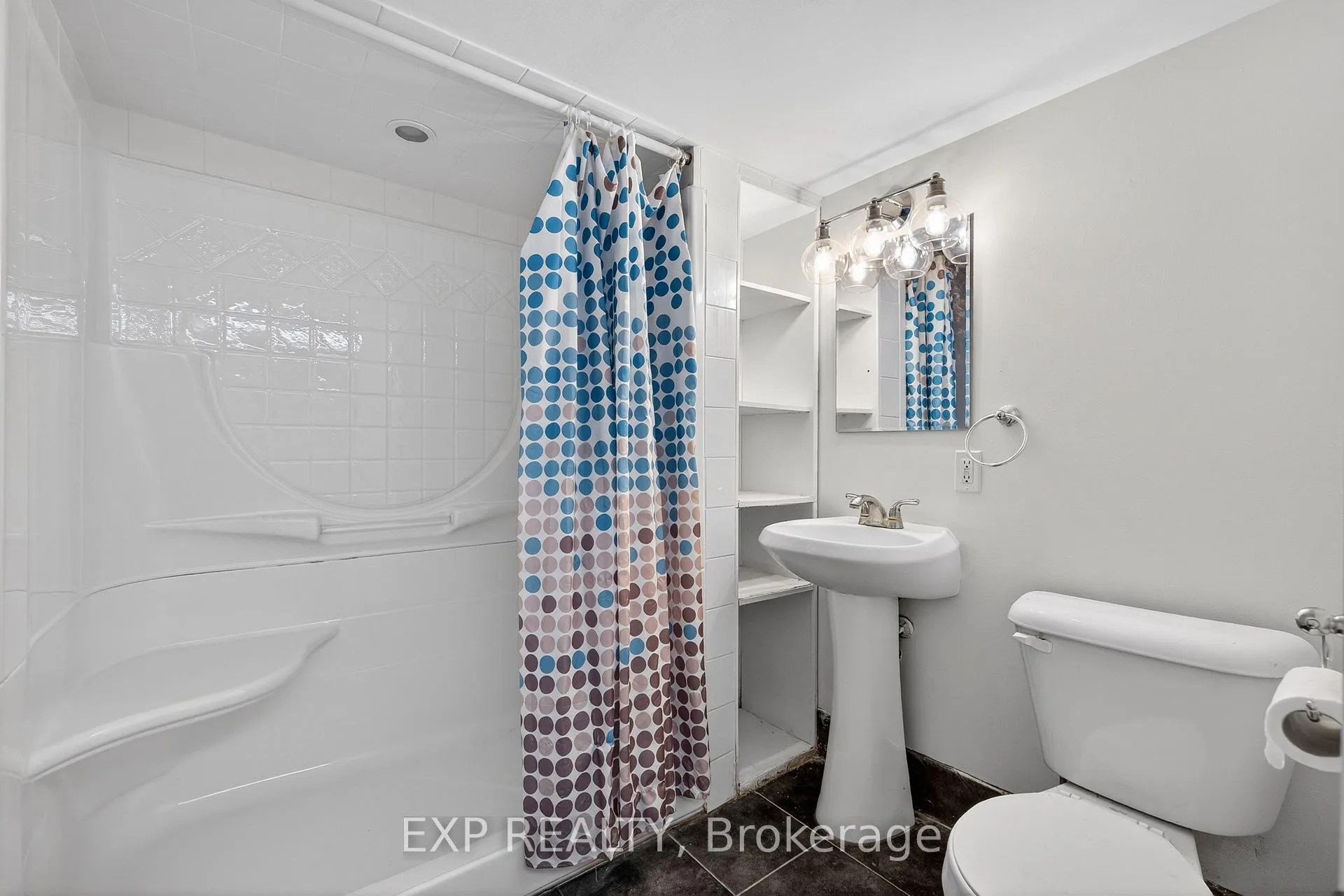 Photo 35 of 48 Stirling Avenue N, Kitchener — HOMEH