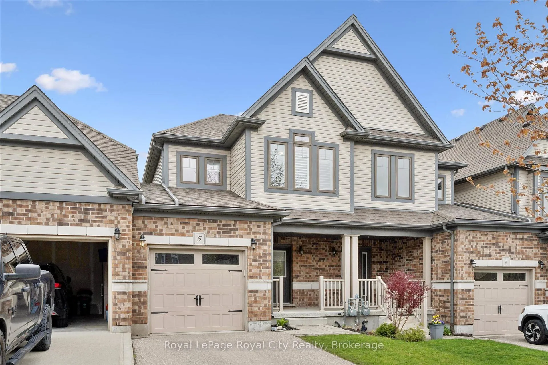 Photo 2 of 5 Sandybay Avenue, Kitchener, Idlewood/Lackner Woods — HOMEH