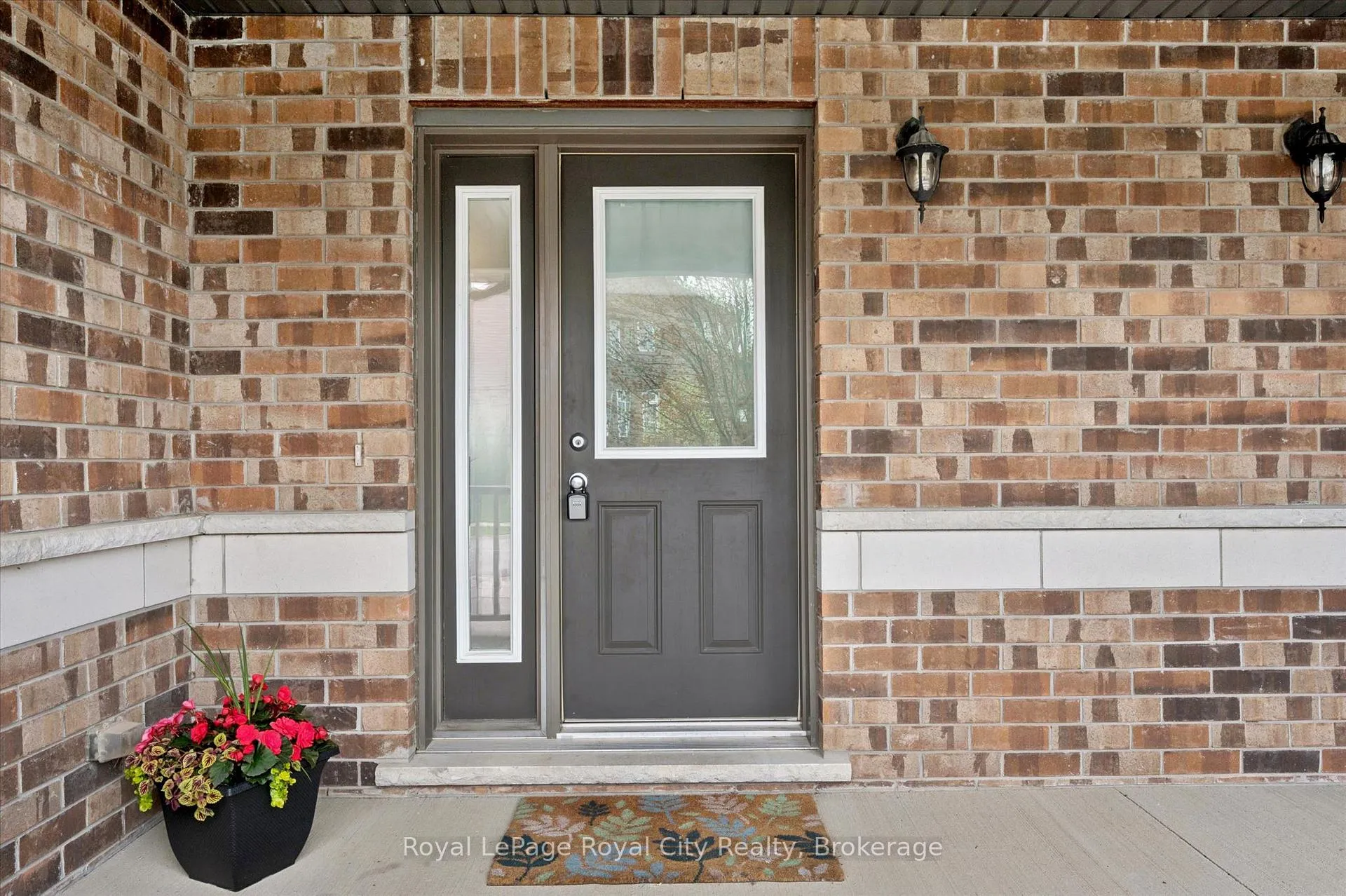 Photo 4 of 5 Sandybay Avenue, Kitchener, Idlewood/Lackner Woods — HOMEH