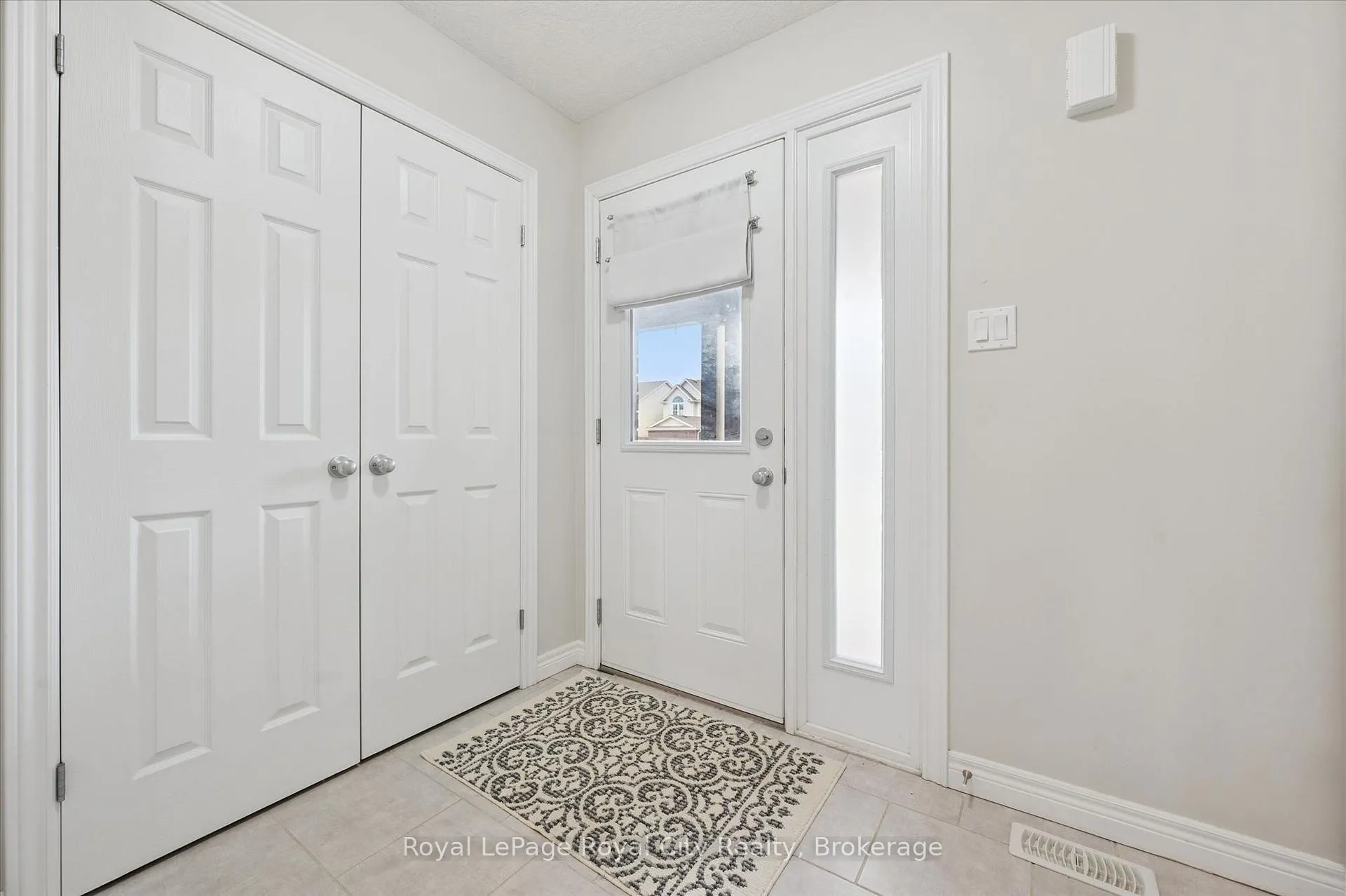 Photo 5 of 5 Sandybay Avenue, Kitchener, Idlewood/Lackner Woods — HOMEH
