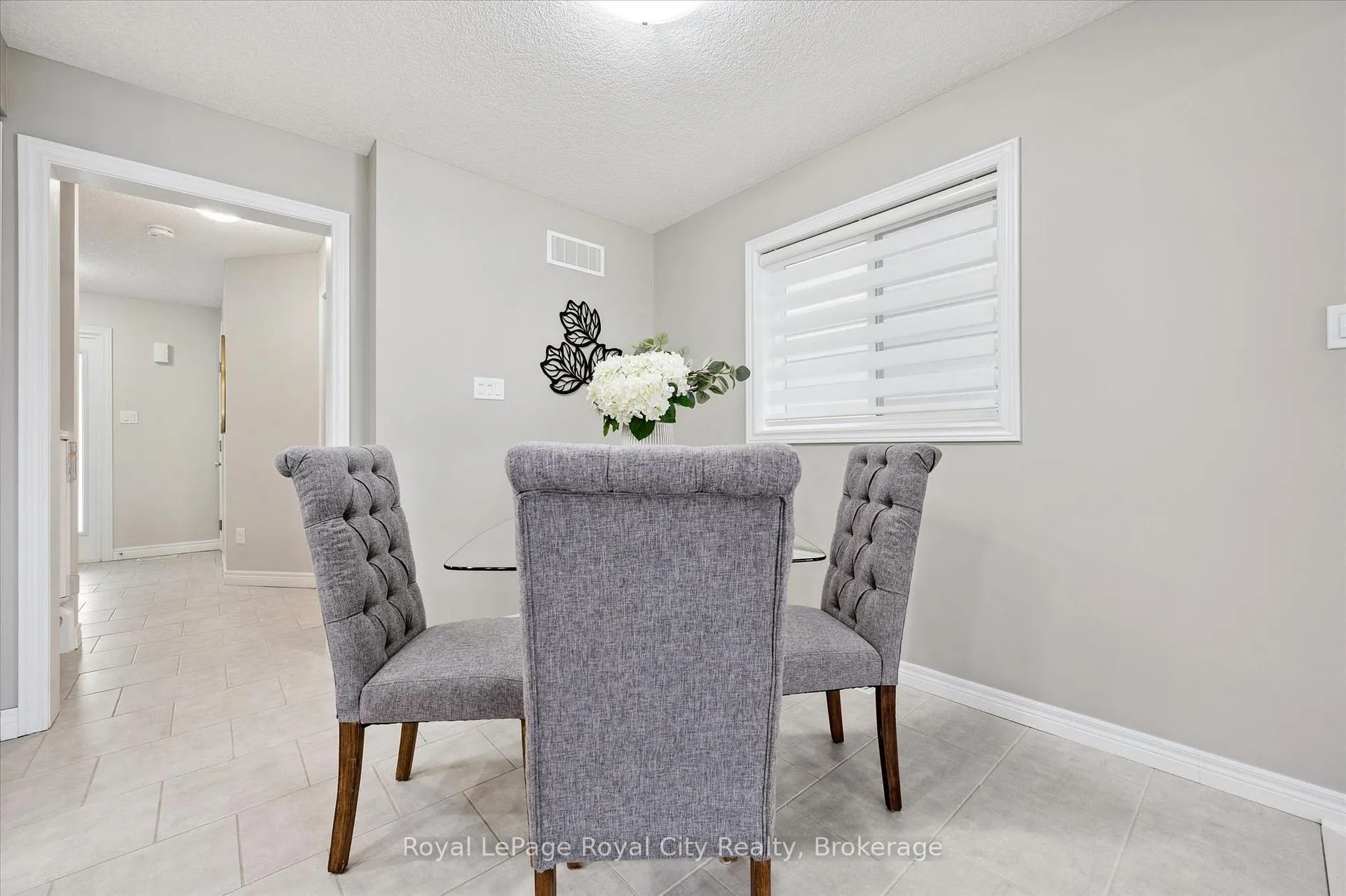 Photo 9 of 5 Sandybay Avenue, Kitchener, Idlewood/Lackner Woods — HOMEH