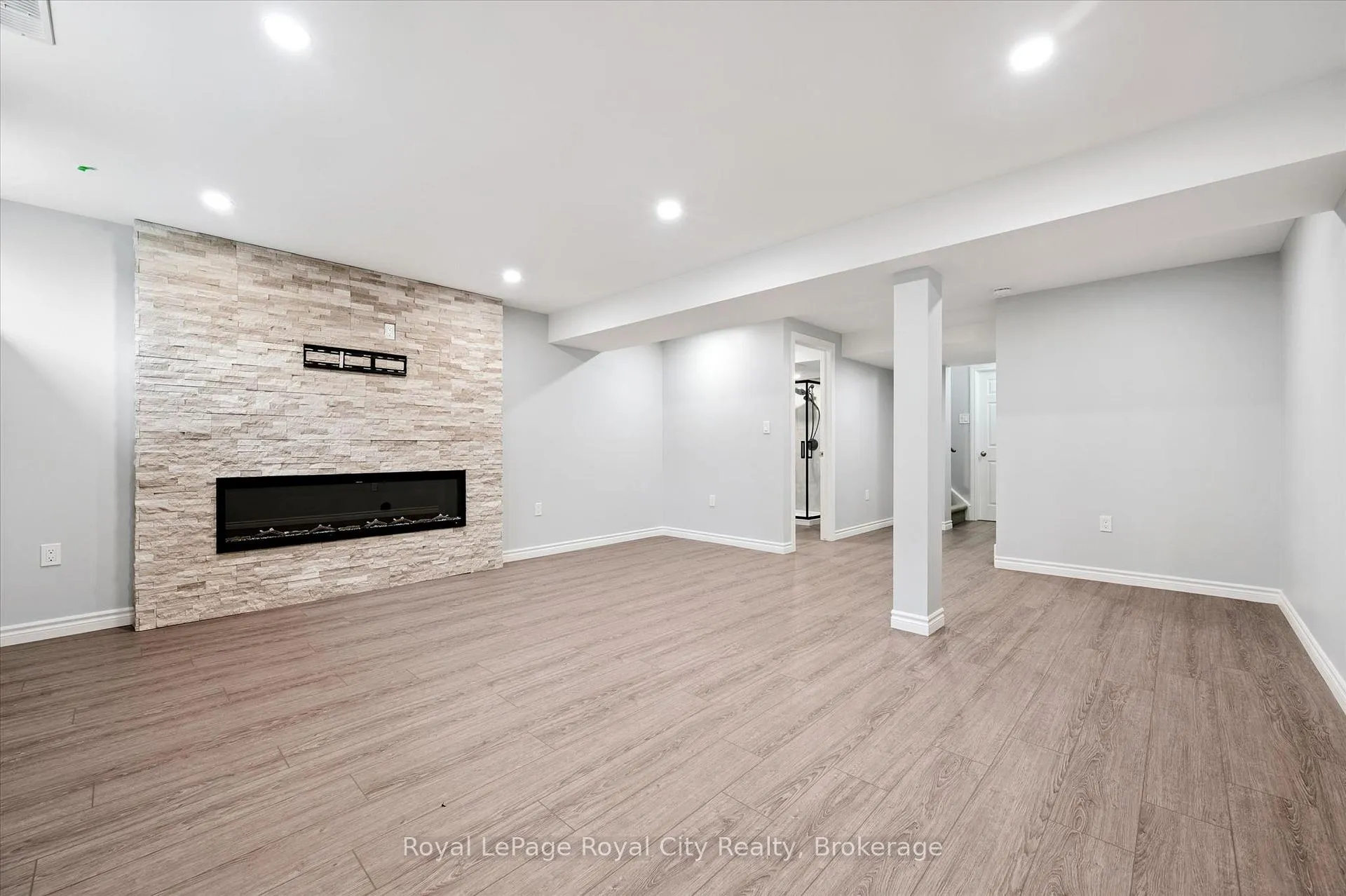 Photo 30 of 5 Sandybay Avenue, Kitchener, Idlewood/Lackner Woods — HOMEH