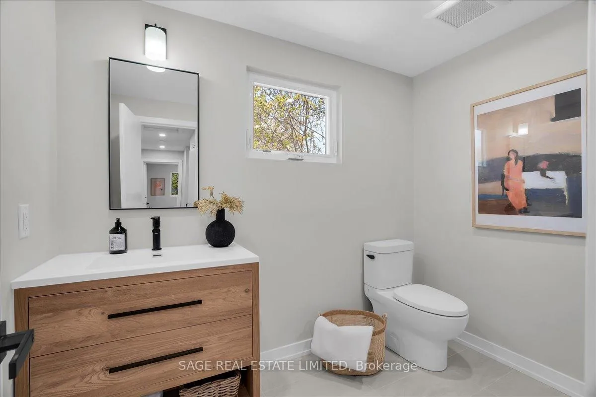 Photo 14 of 664 Breezy Drive, Pickering, West Shore — HOMEH