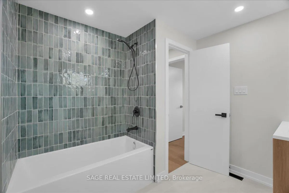 Photo 15 of 664 Breezy Drive, Pickering, West Shore — HOMEH