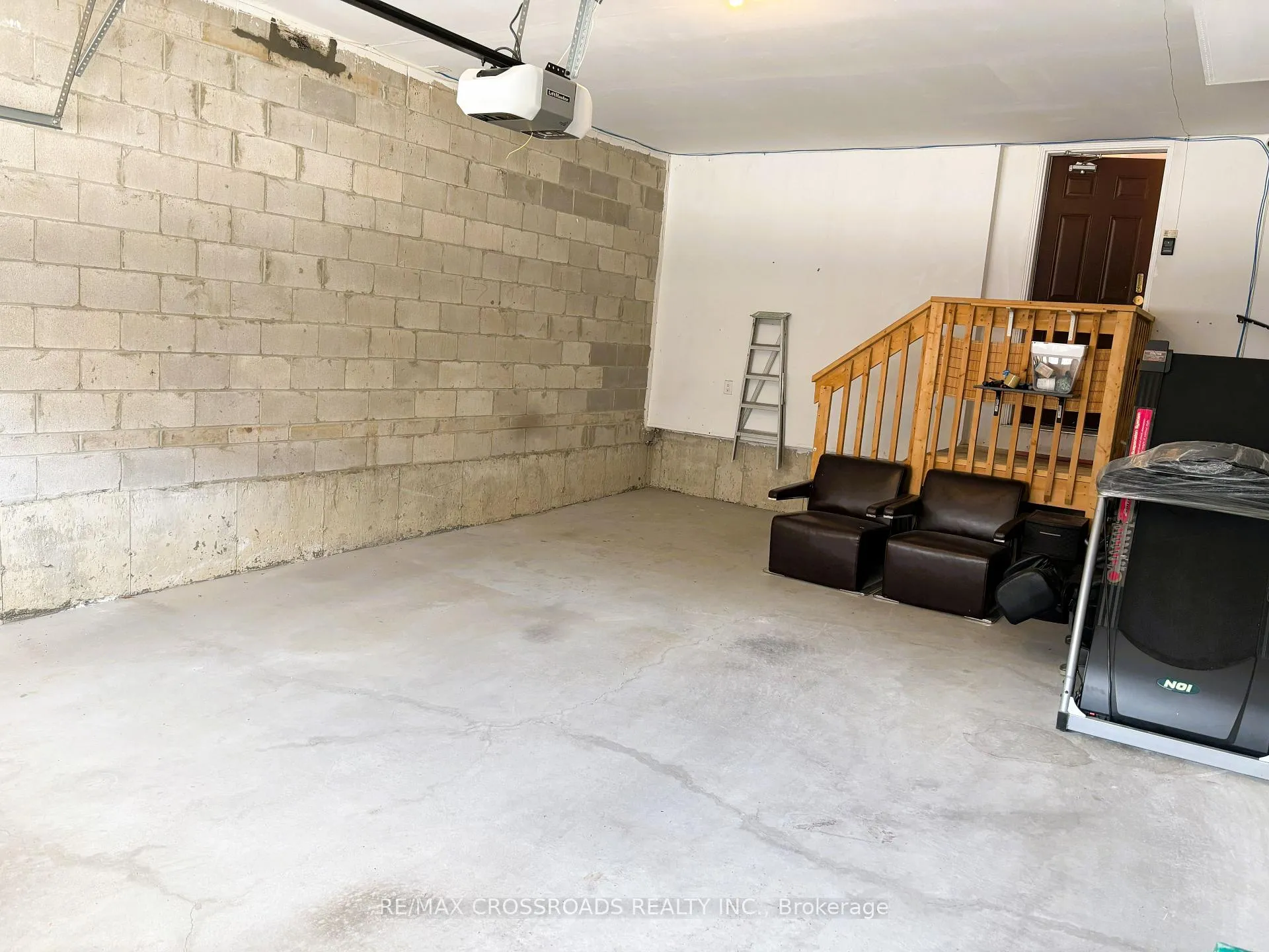Photo 12 of 49 Memon Place, Markham, Wismer — HOMEH