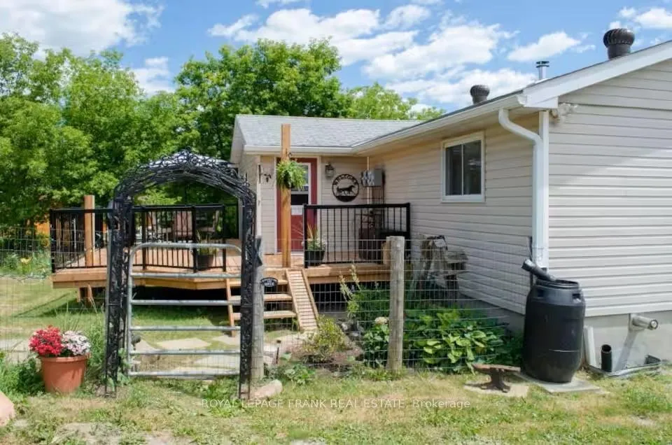 Photo 1 of 56 Oakdene Crescent, Kawartha Lakes, Little Britain — HOMEH