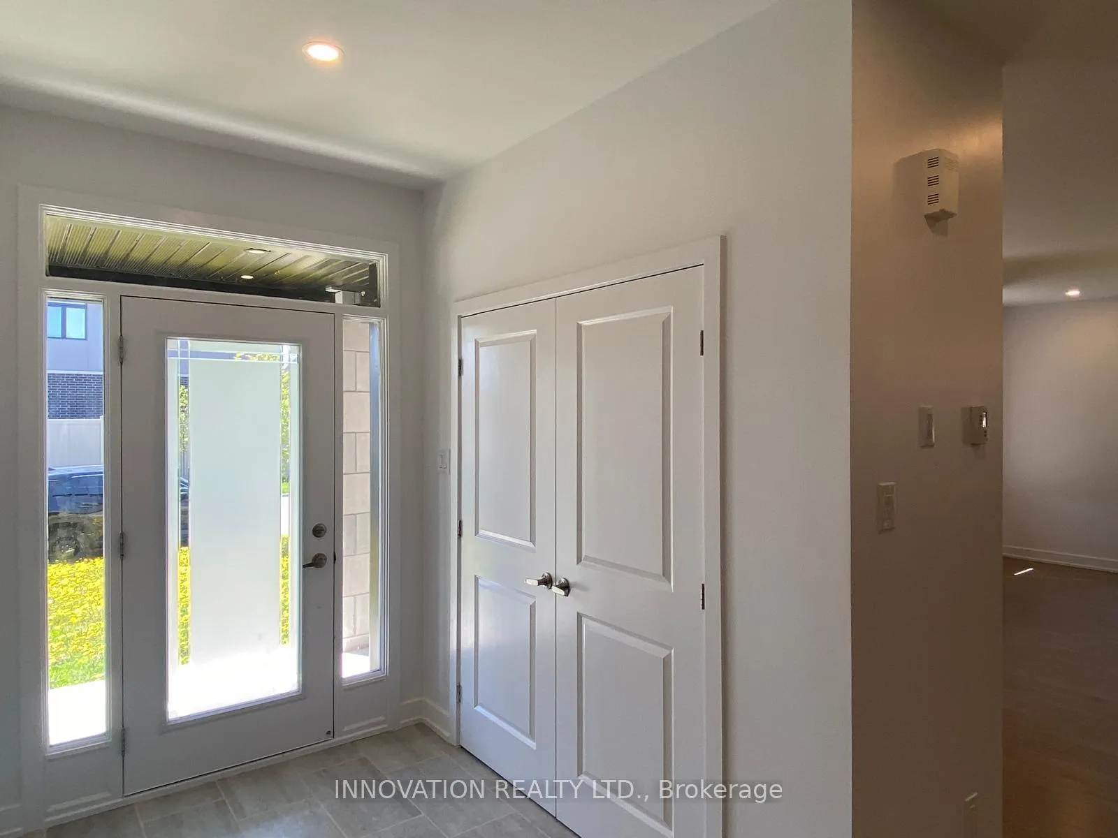 Photo 4 of 223 Zinnia Way, Ottawa, Riverside South/Gloucester Glen — HOMEH