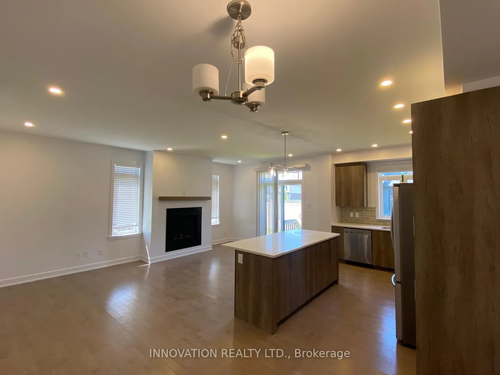 Photo 6 of 223 Zinnia Way, Ottawa, Riverside South/Gloucester Glen — HOMEH