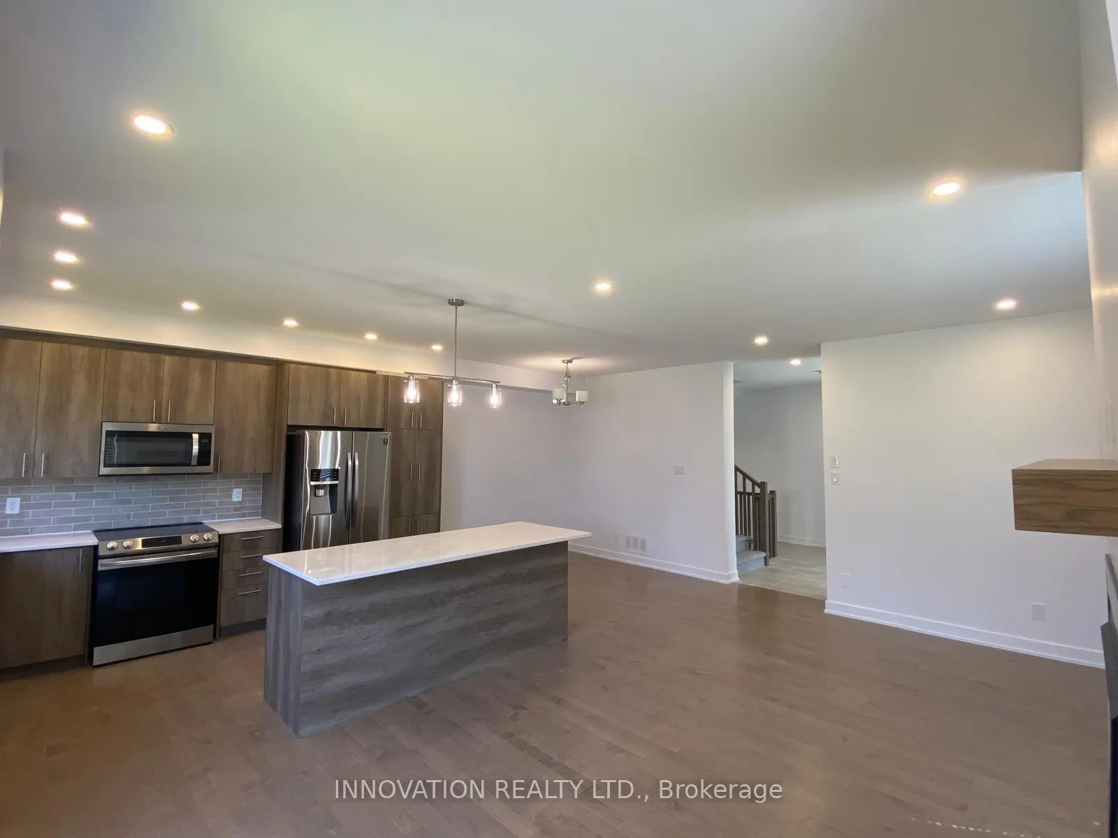 Photo 8 of 223 Zinnia Way, Ottawa, Riverside South/Gloucester Glen — HOMEH