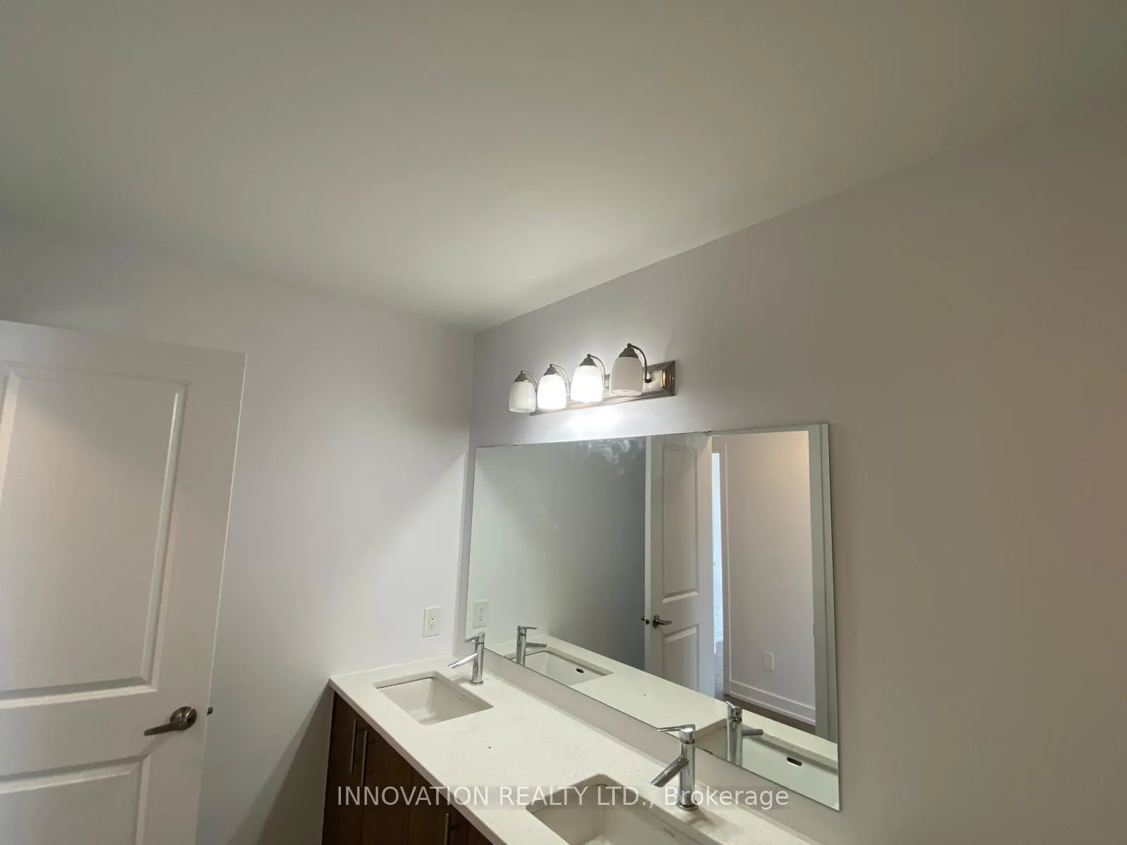 Photo 14 of 223 Zinnia Way, Ottawa, Riverside South/Gloucester Glen — HOMEH