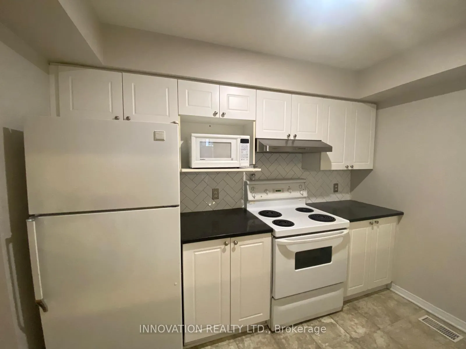 Photo 4 of 17 Santa Cruz Private, Ottawa, Riverview Park — HOMEH