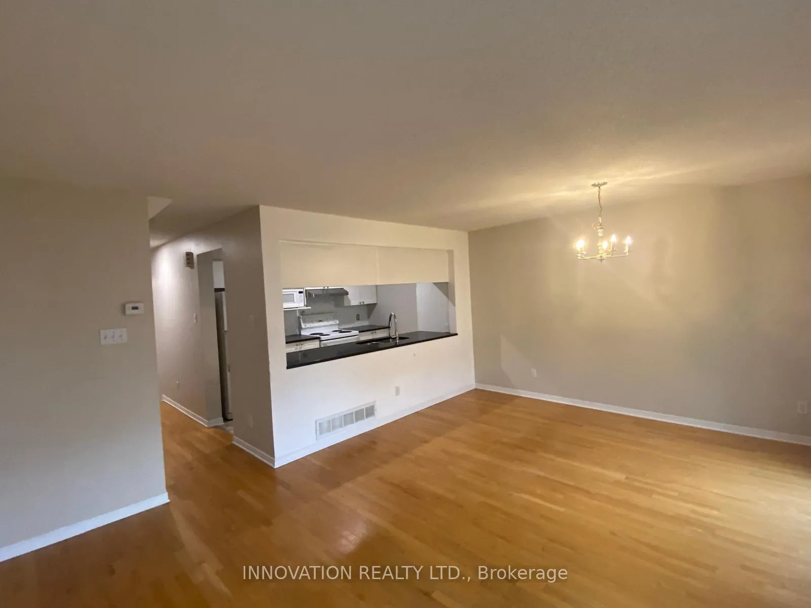 Photo 10 of 17 Santa Cruz Private, Ottawa, Riverview Park — HOMEH