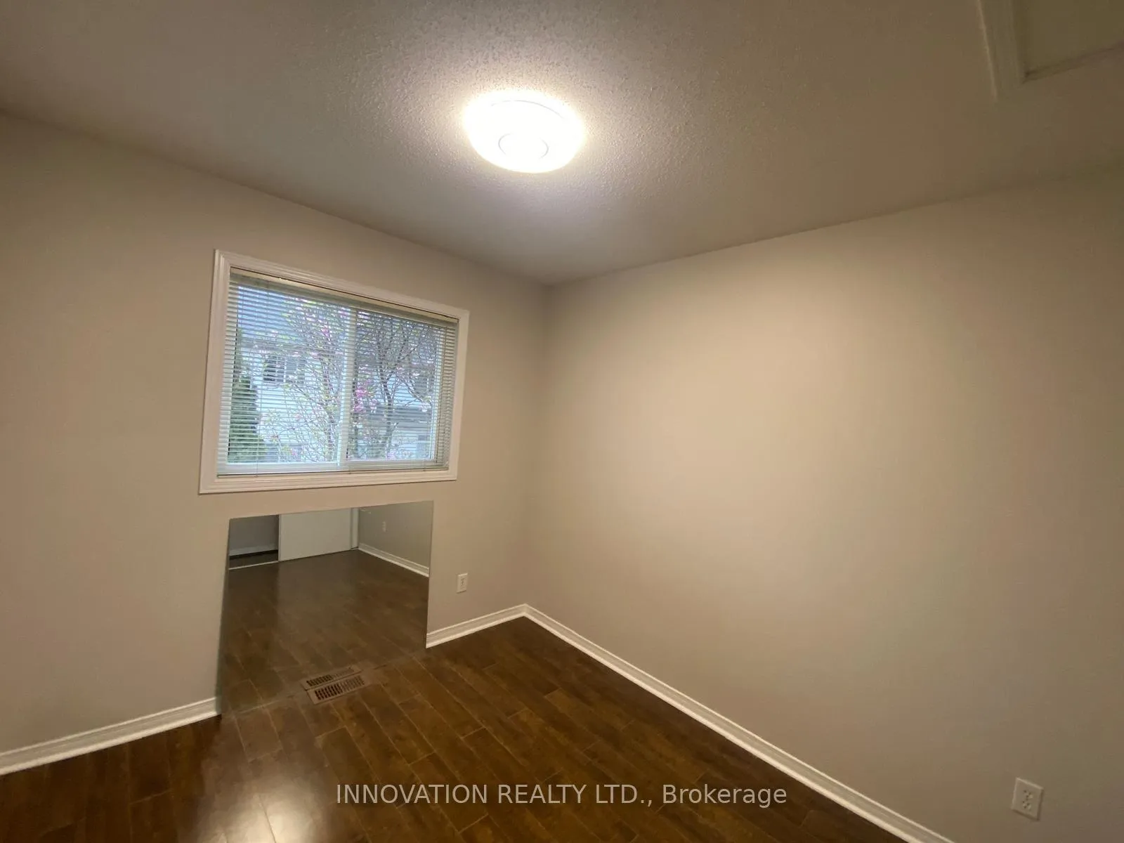Photo 15 of 17 Santa Cruz Private, Ottawa, Riverview Park — HOMEH