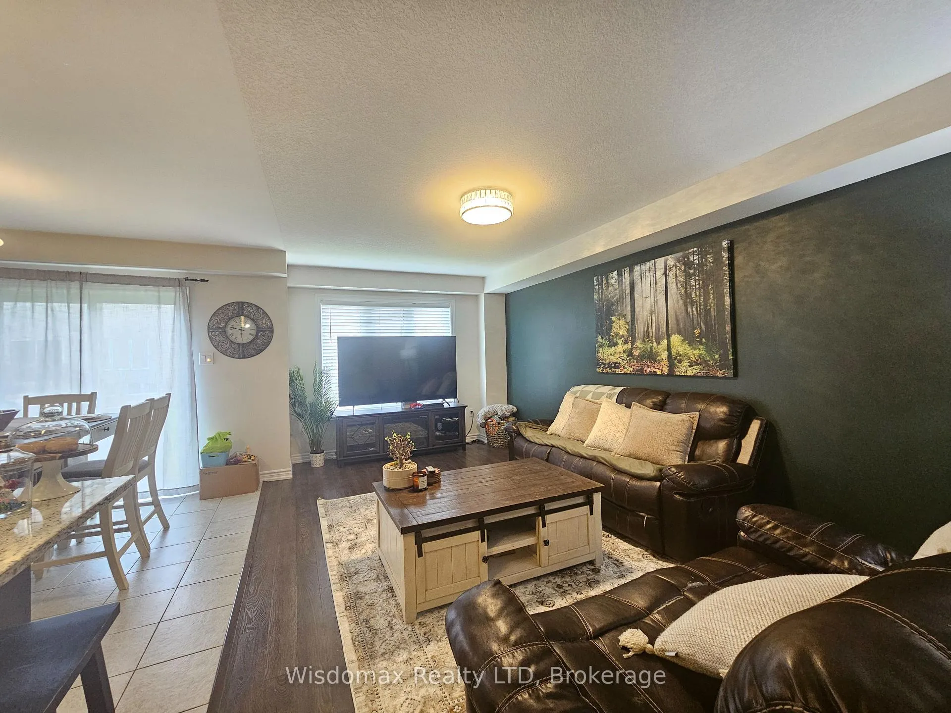 Photo 4 of 7767 White Pine Crescent, Niagara Falls, Brown — HOMEH