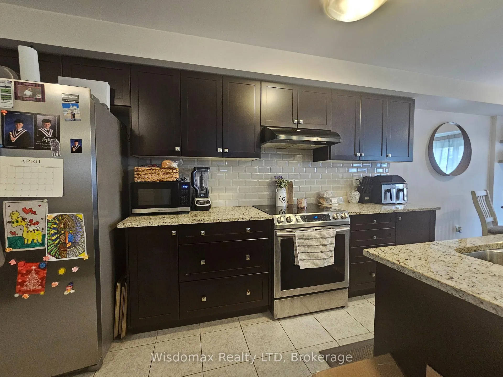 Photo 8 of 7767 White Pine Crescent, Niagara Falls, Brown — HOMEH