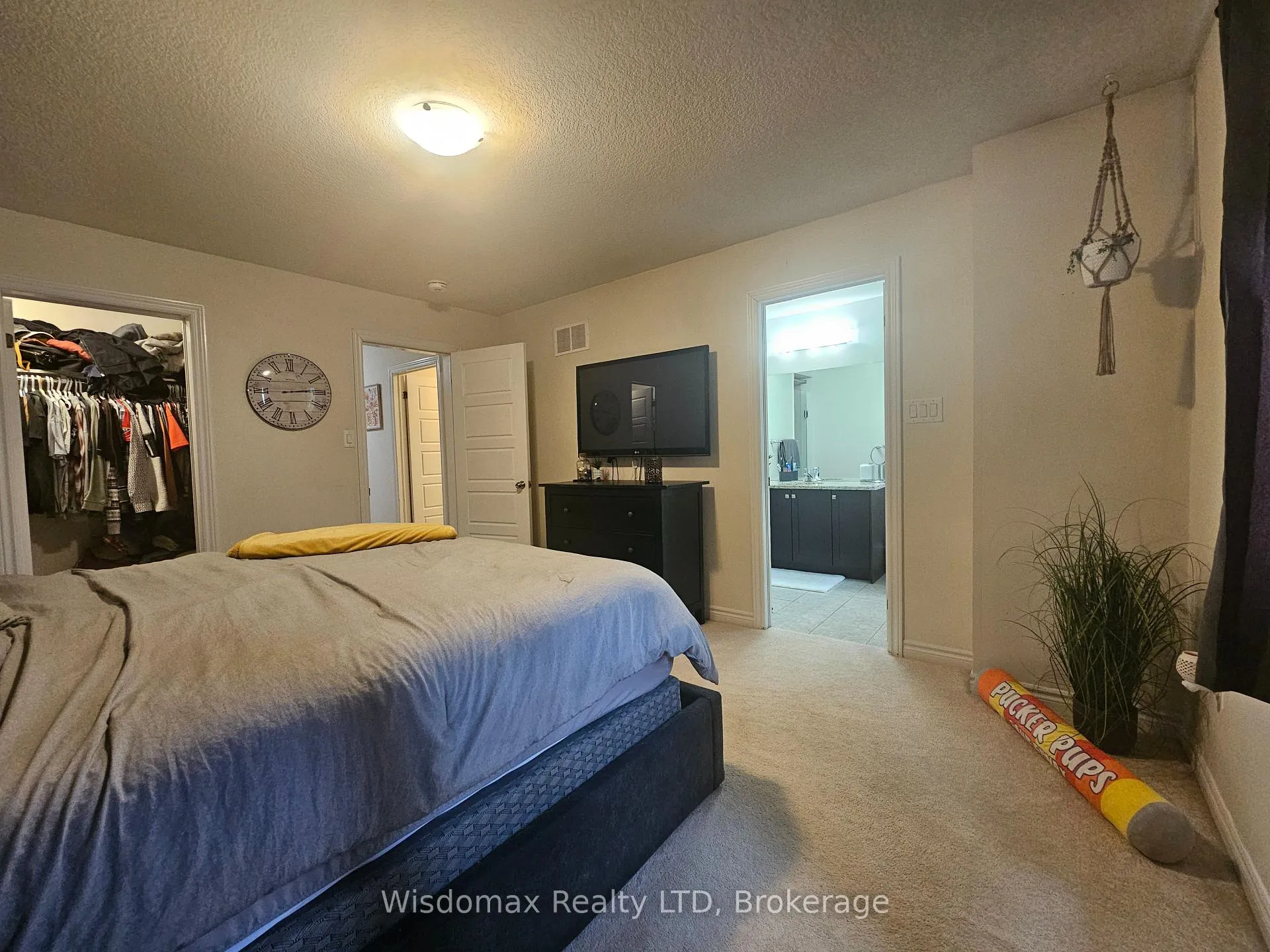 Photo 16 of 7767 White Pine Crescent, Niagara Falls, Brown — HOMEH