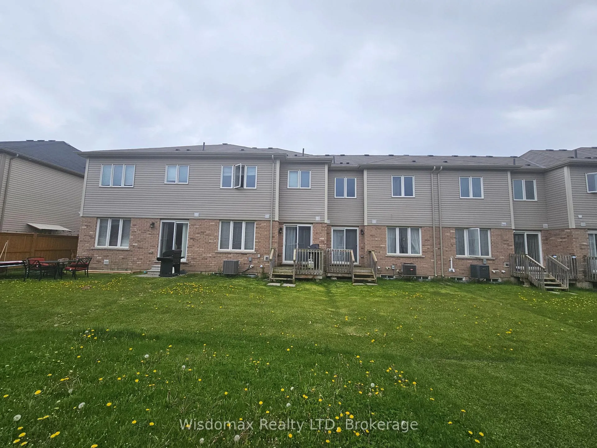 Photo 19 of 7767 White Pine Crescent, Niagara Falls, Brown — HOMEH