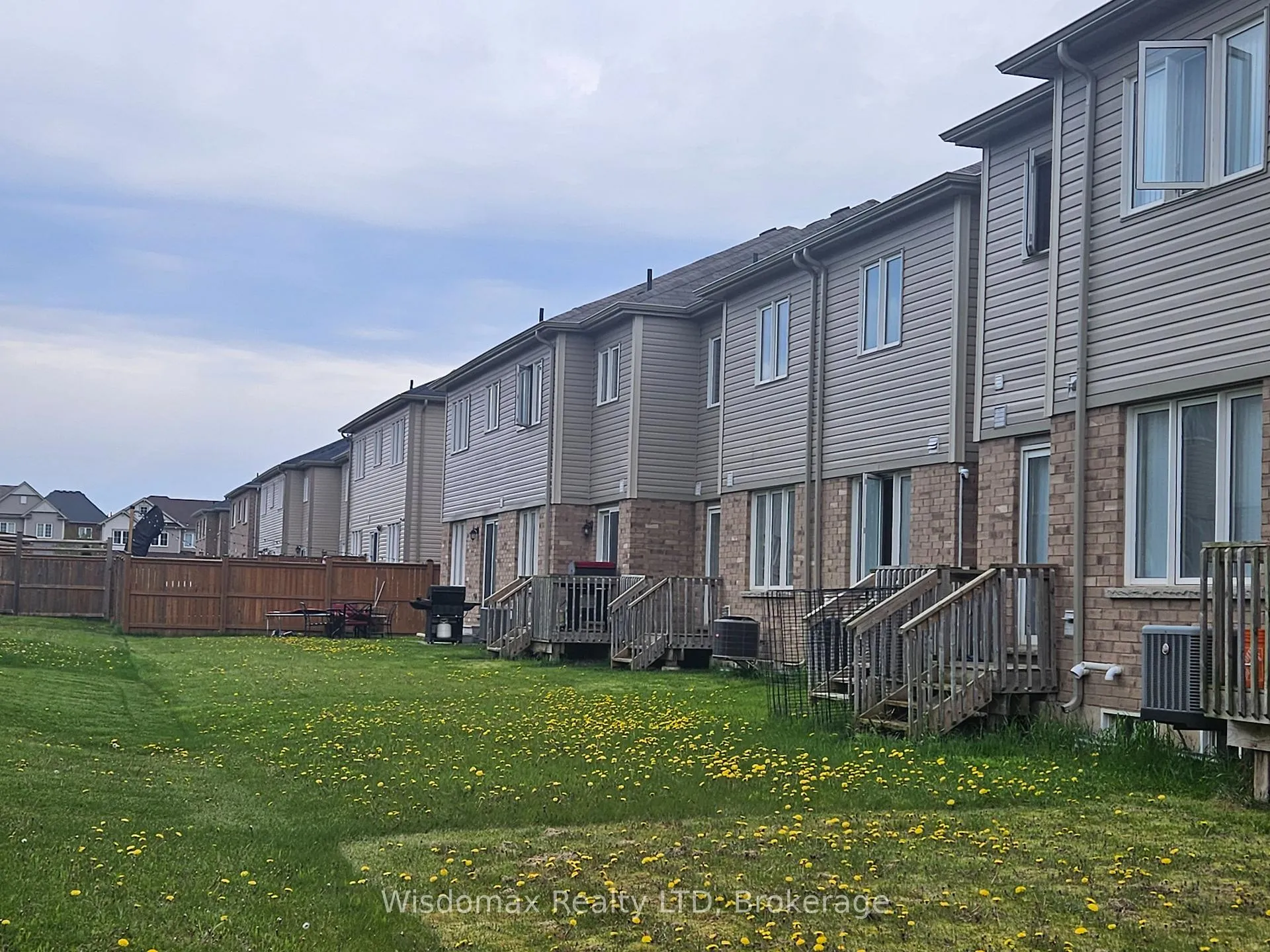 Photo 20 of 7767 White Pine Crescent, Niagara Falls, Brown — HOMEH