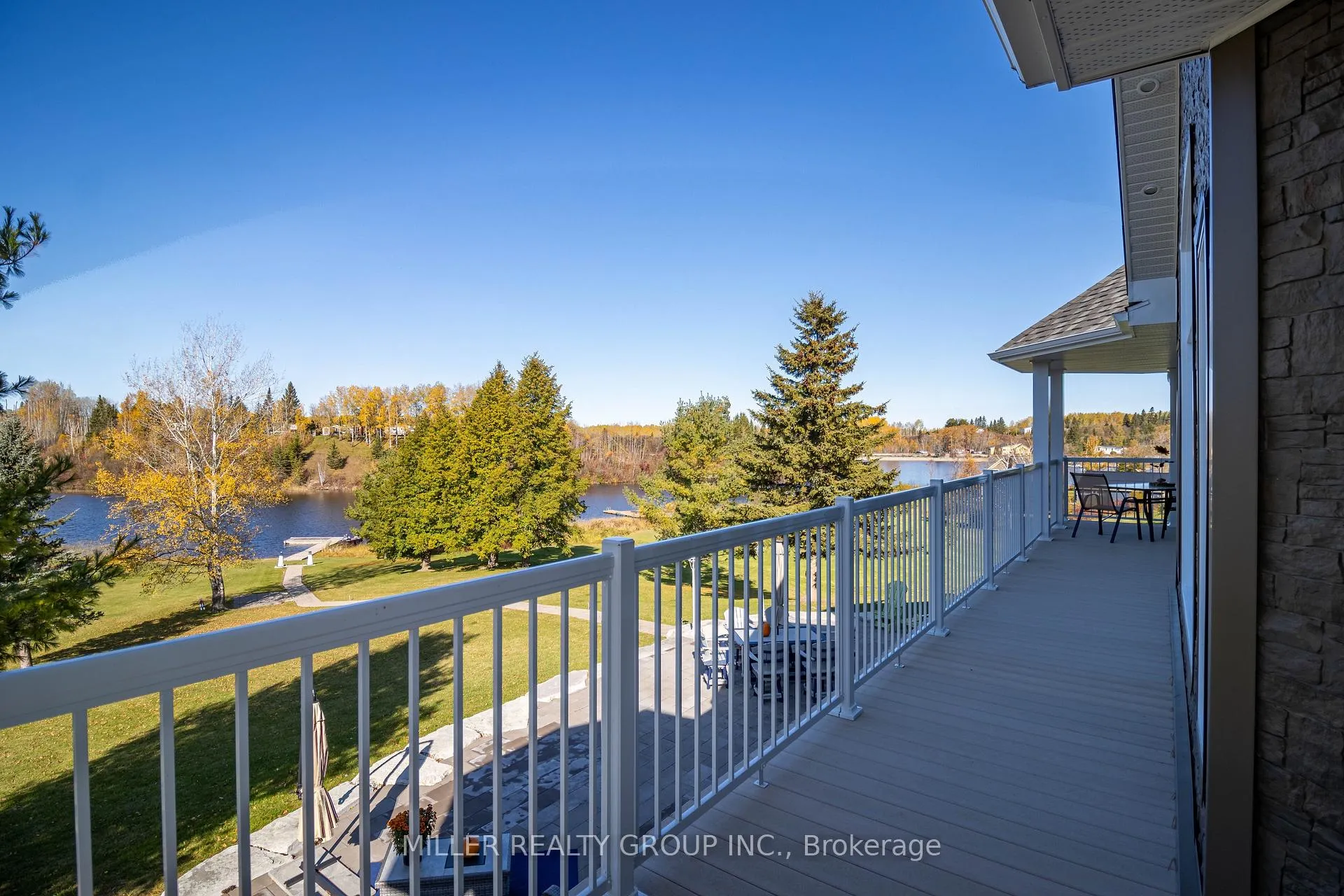 Photo 4 of 2 Lakeshore Avenue, Englehart, Central Timiskaming — HOMEH