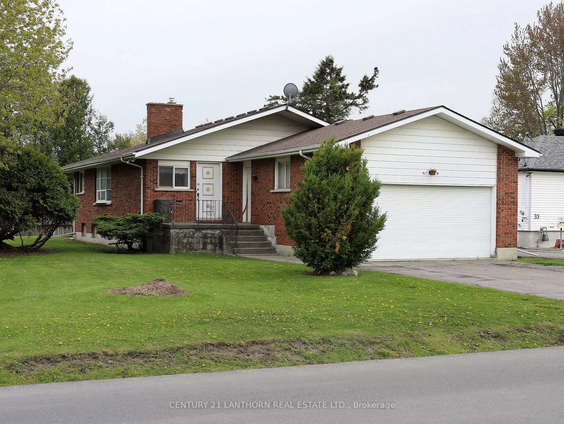 Photo 1 of 37 Maple Drive, Belleville, Belleville Ward — HOMEH