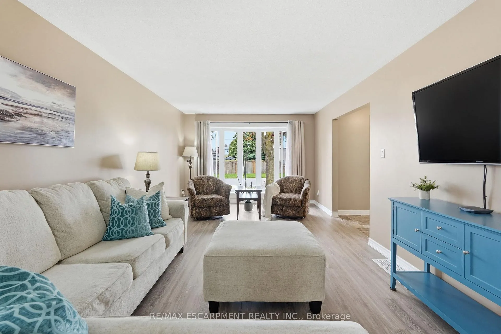 Photo 12 of 300 Eaglewood Drive, Hamilton, Eleanor — HOMEH