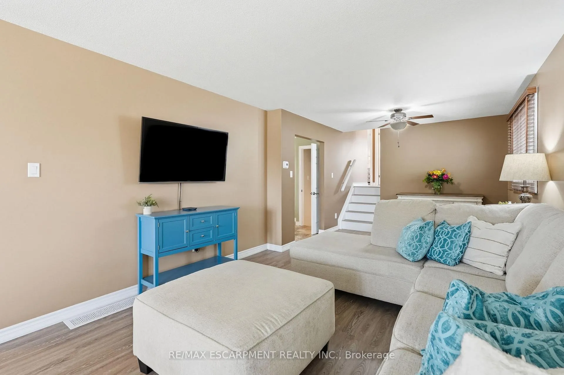 Photo 13 of 300 Eaglewood Drive, Hamilton, Eleanor — HOMEH