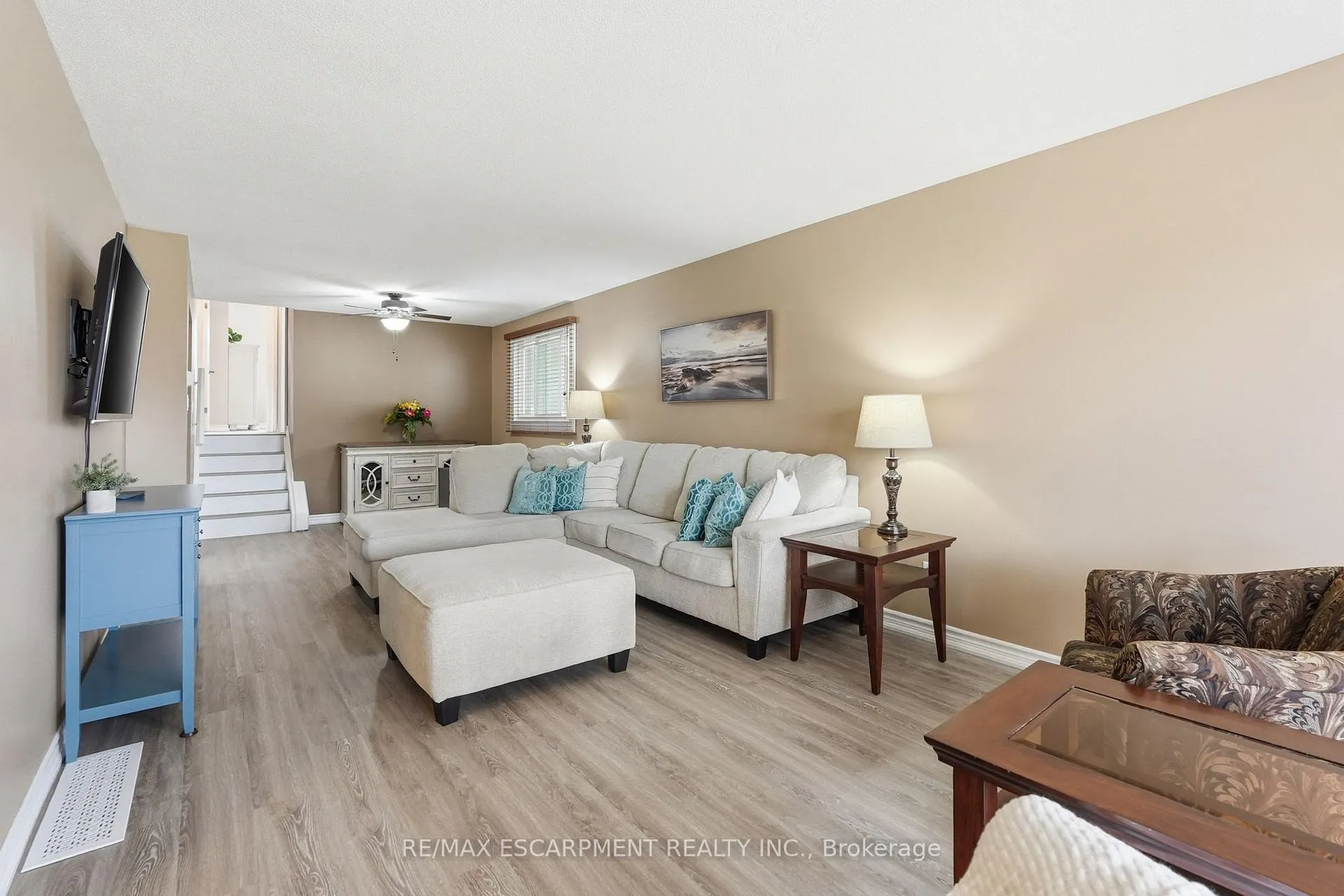 Photo 14 of 300 Eaglewood Drive, Hamilton, Eleanor — HOMEH